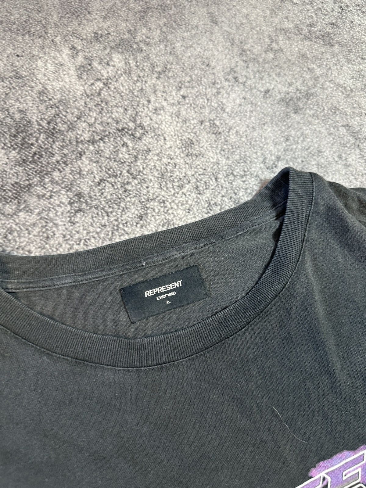 Represent Clo. Represent Lovehunter Snake Girl Logo T-shirt Streetwear XL Size US XL / EU 56 / 4 - 3 Thumbnail