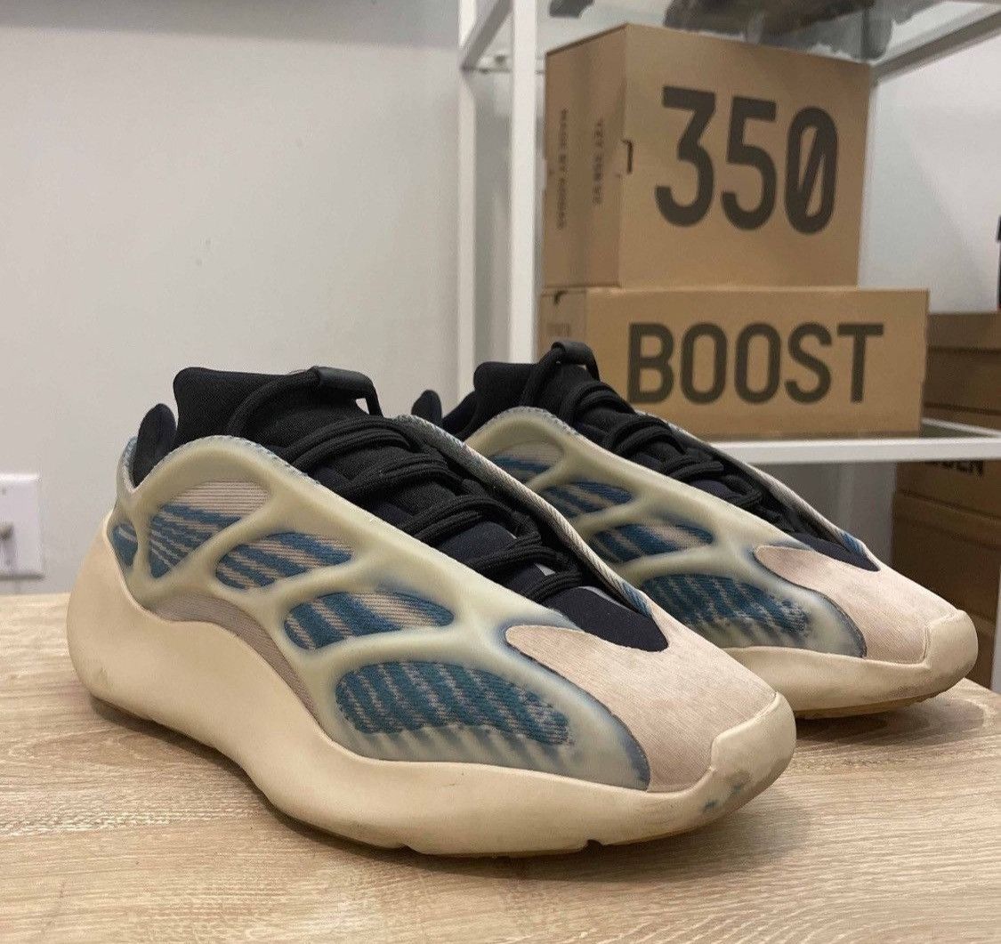 Adidas Yeezy 700 Size US 7 / EU 40 - 4 Thumbnail