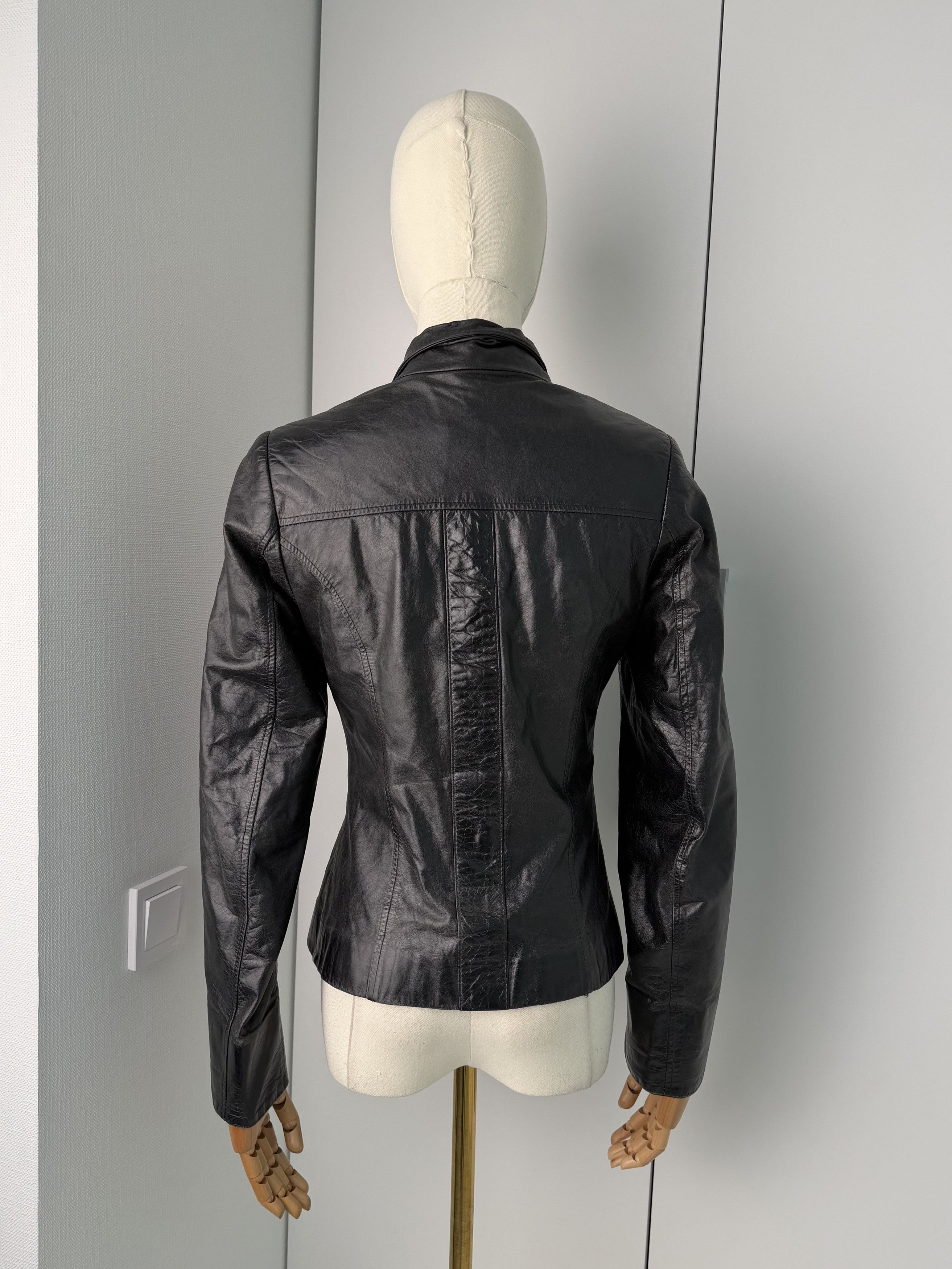 Vintage Vintage Leather Jacket Women's Fitted Zip Up Biker Style Size XS / US 0-2 / IT 36-38 - 4 Thumbnail