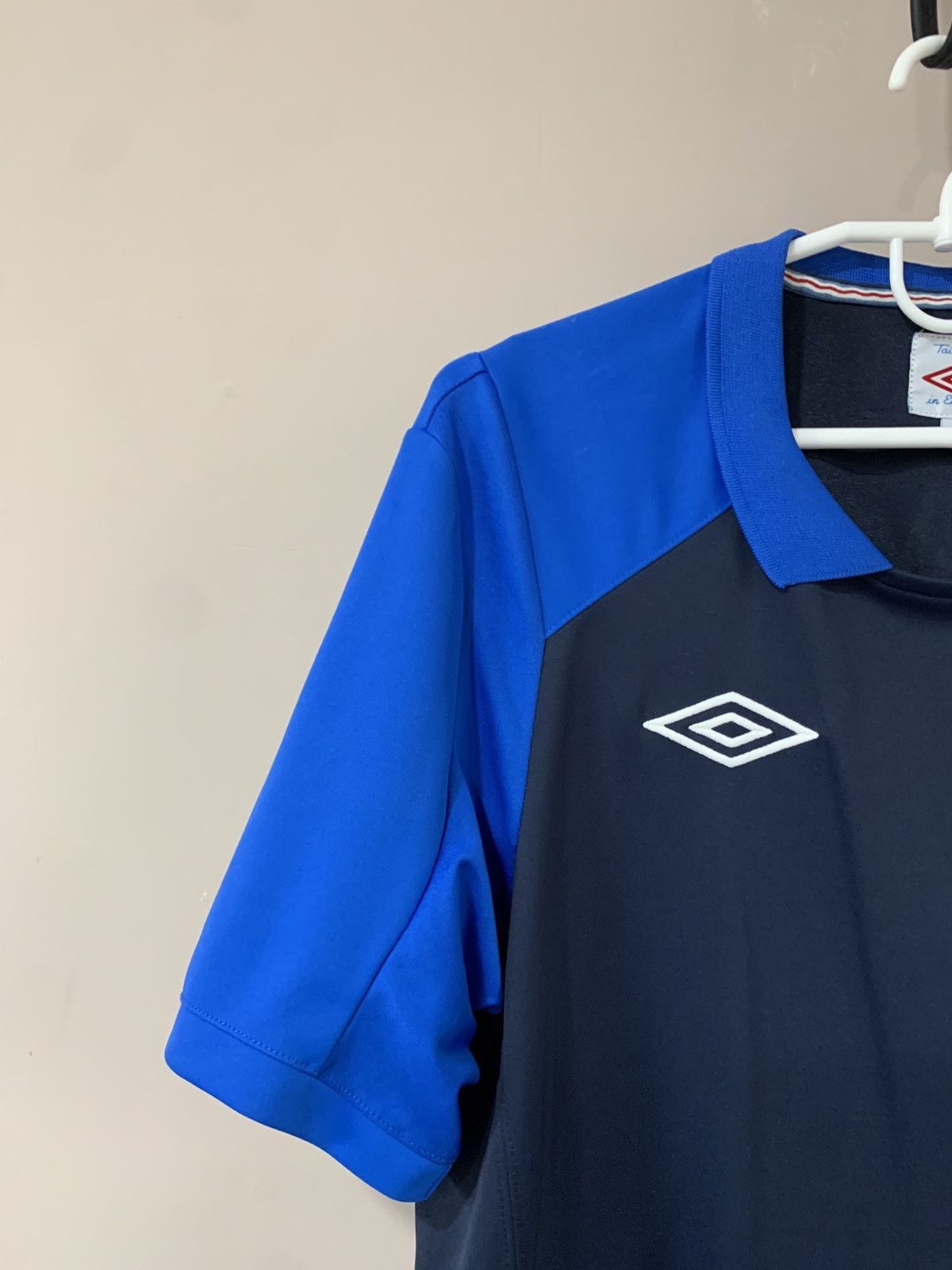 Umbro × Vintage England Football Shirt Umbro Soccer Vintage Jersey Size M Size US M / EU 48-50 / 2 - 3 Thumbnail