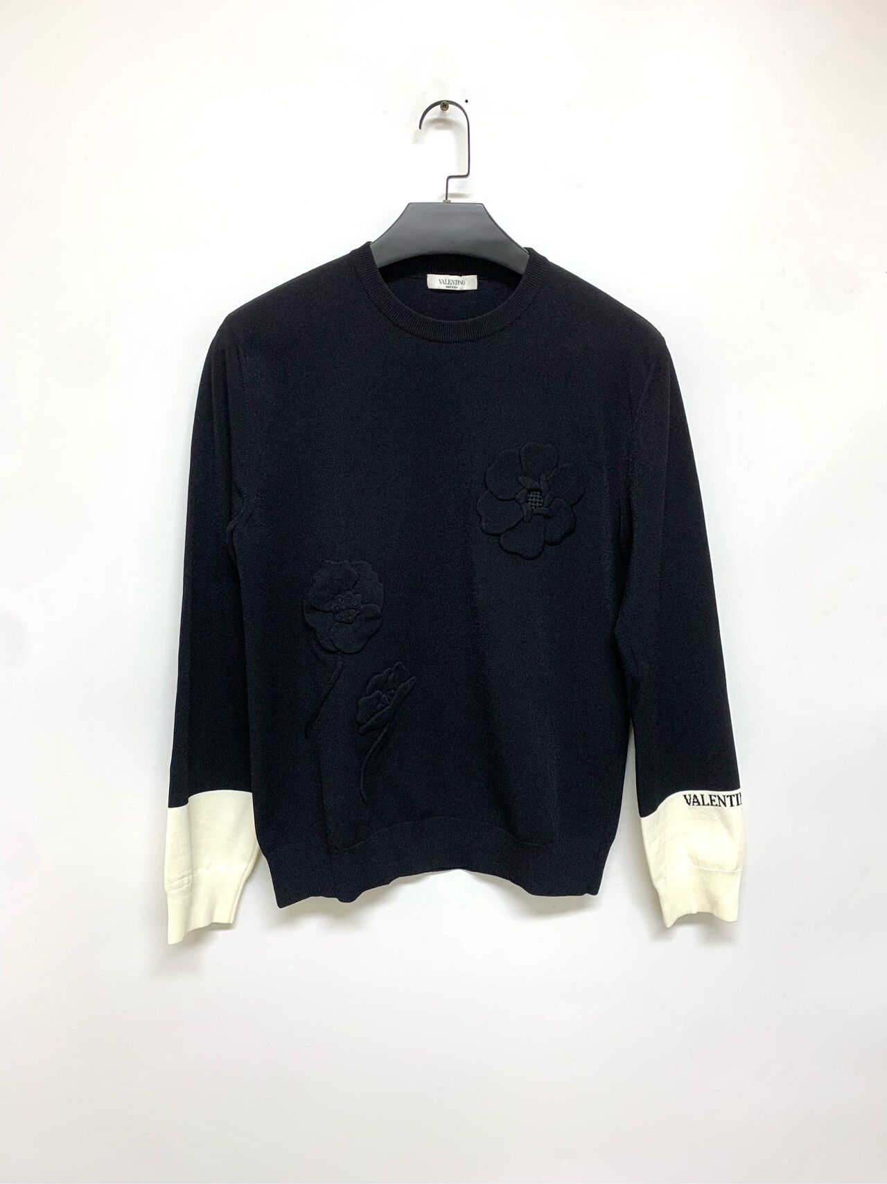 Valentino Valentino Black Rose Long Sleeve Top Size US S / EU 44-46 / 1 - 1 Thumbnail
