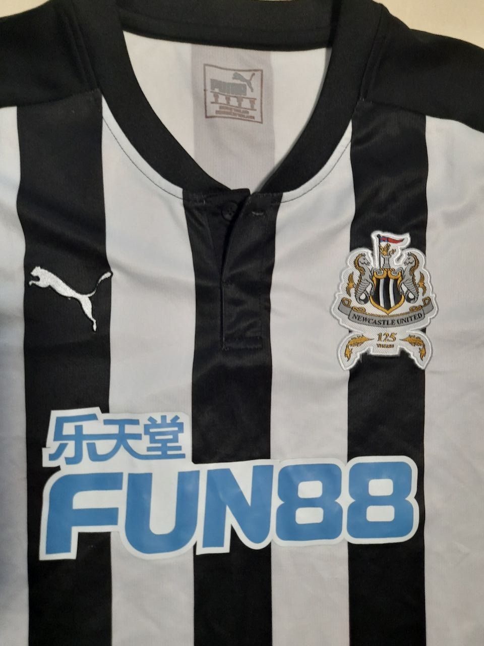 Puma Puma Newcastle United Jersey 2016-2017 Size US M / EU 48-50 / 2 - 8 Thumbnail