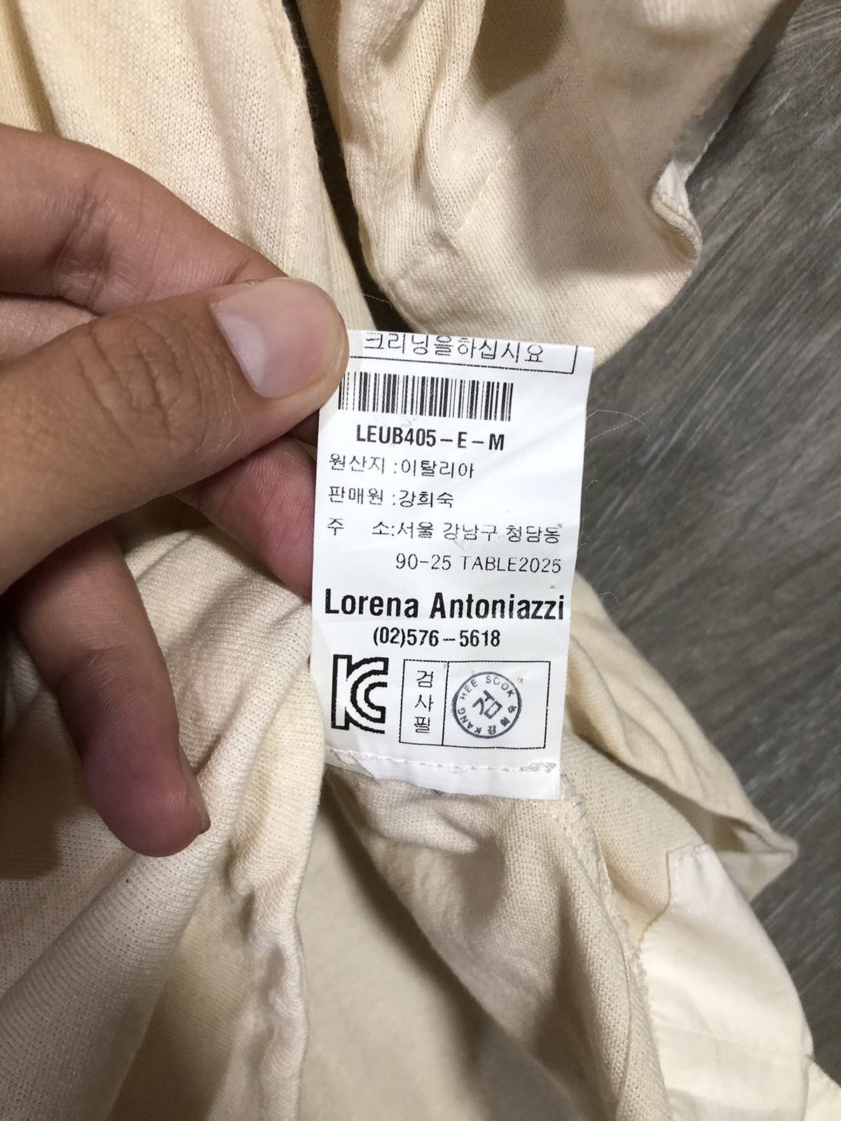 Designer × Vintage Lorena Antoniazzi Asymmetrically Tshirt Size M / US 6-8 / IT 42-44 - 7 Thumbnail
