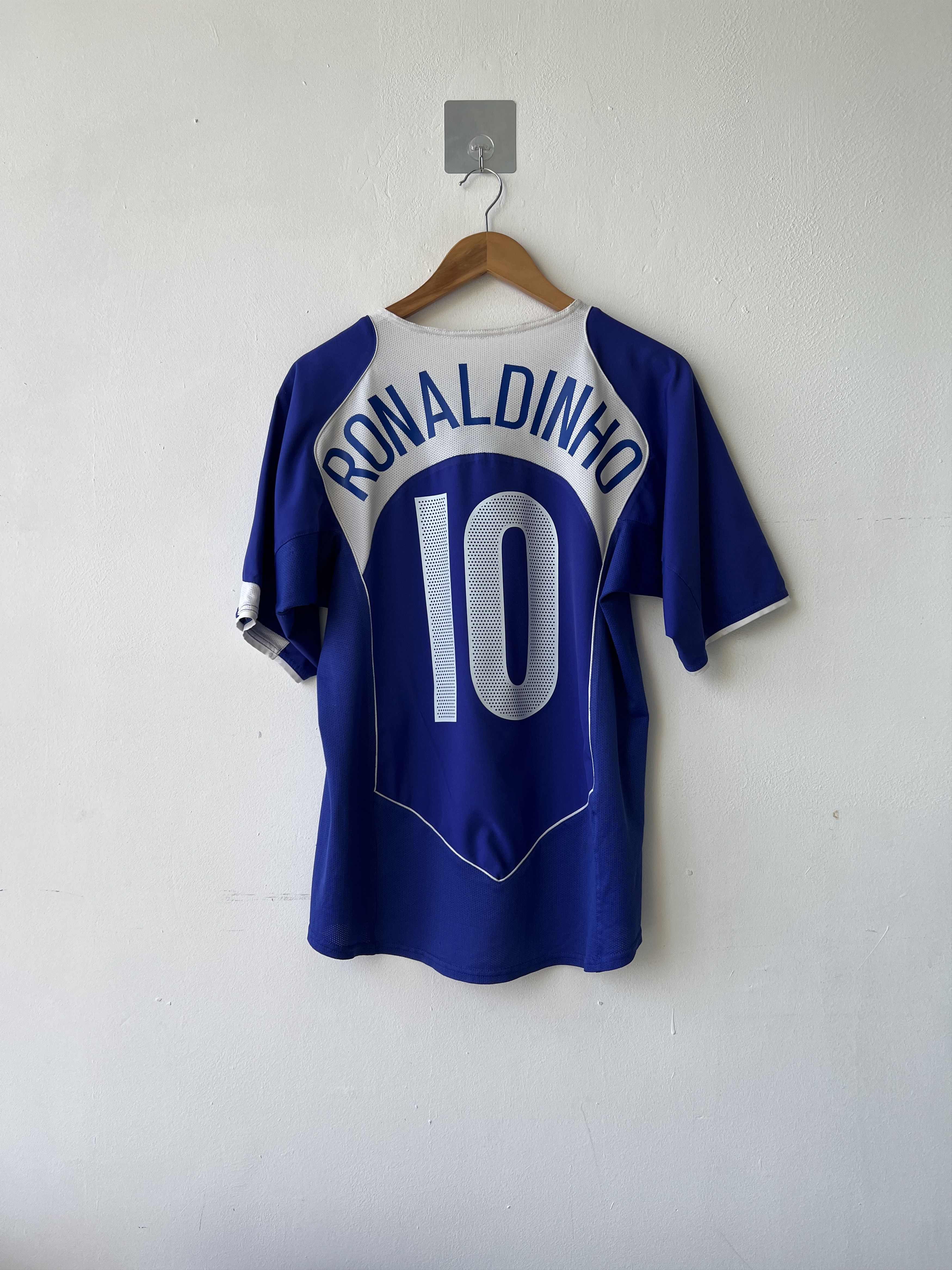 (M) Brazil 2004-06 Away Kit Ronaldinho #10