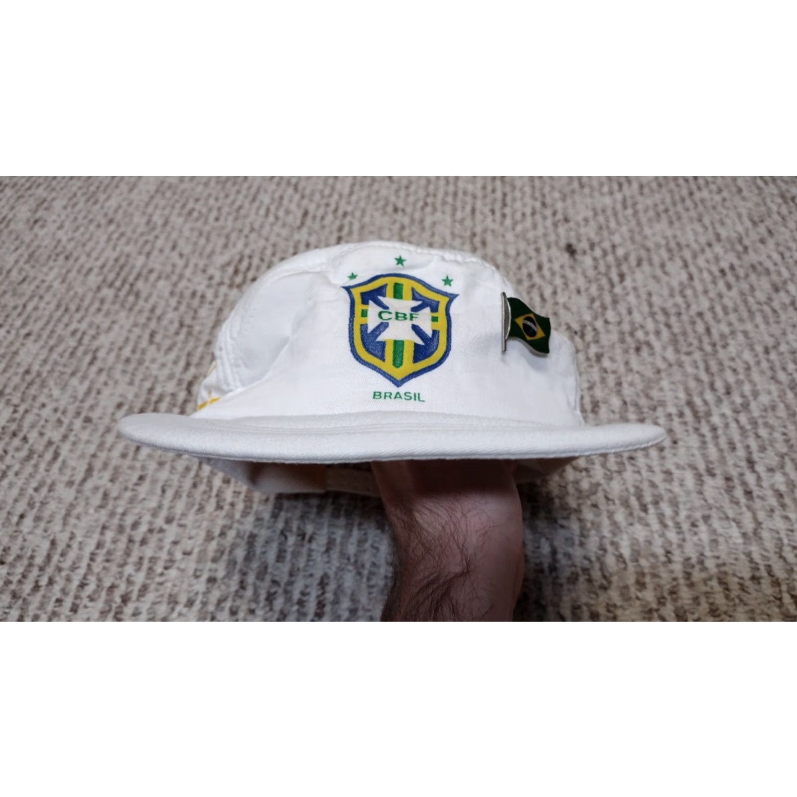Umbro VINTAGE Umbro Hat 5 Panel Soccer Brasil CBF Pin White Adjustable Mens Cap Logo 90s Size ONE SIZE - 4 Thumbnail