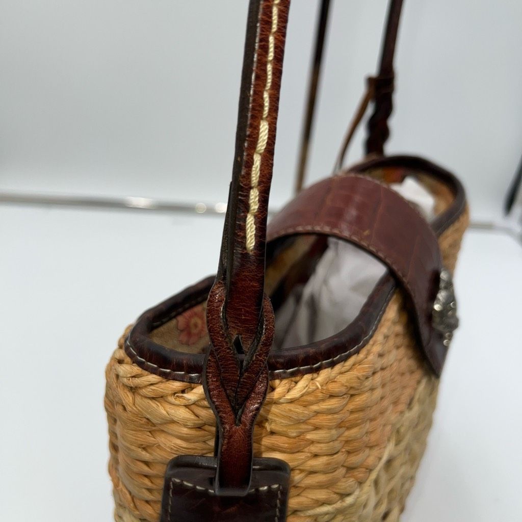 Brighton Brighton Vintage Straw and Wicker Shoulder Bag with Wicker Brighton Heart Bag Charm **see pics and description Size ONE SIZE - 5 Thumbnail