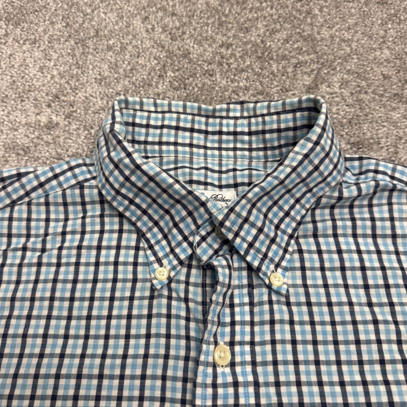 Brooks Brothers Brooks Brothers Blue Plaid Button-Up Long Sleeve Sport Shirt Men's Large Regular Cotton Size US L / EU 52-54 / 3 - 3 Thumbnail