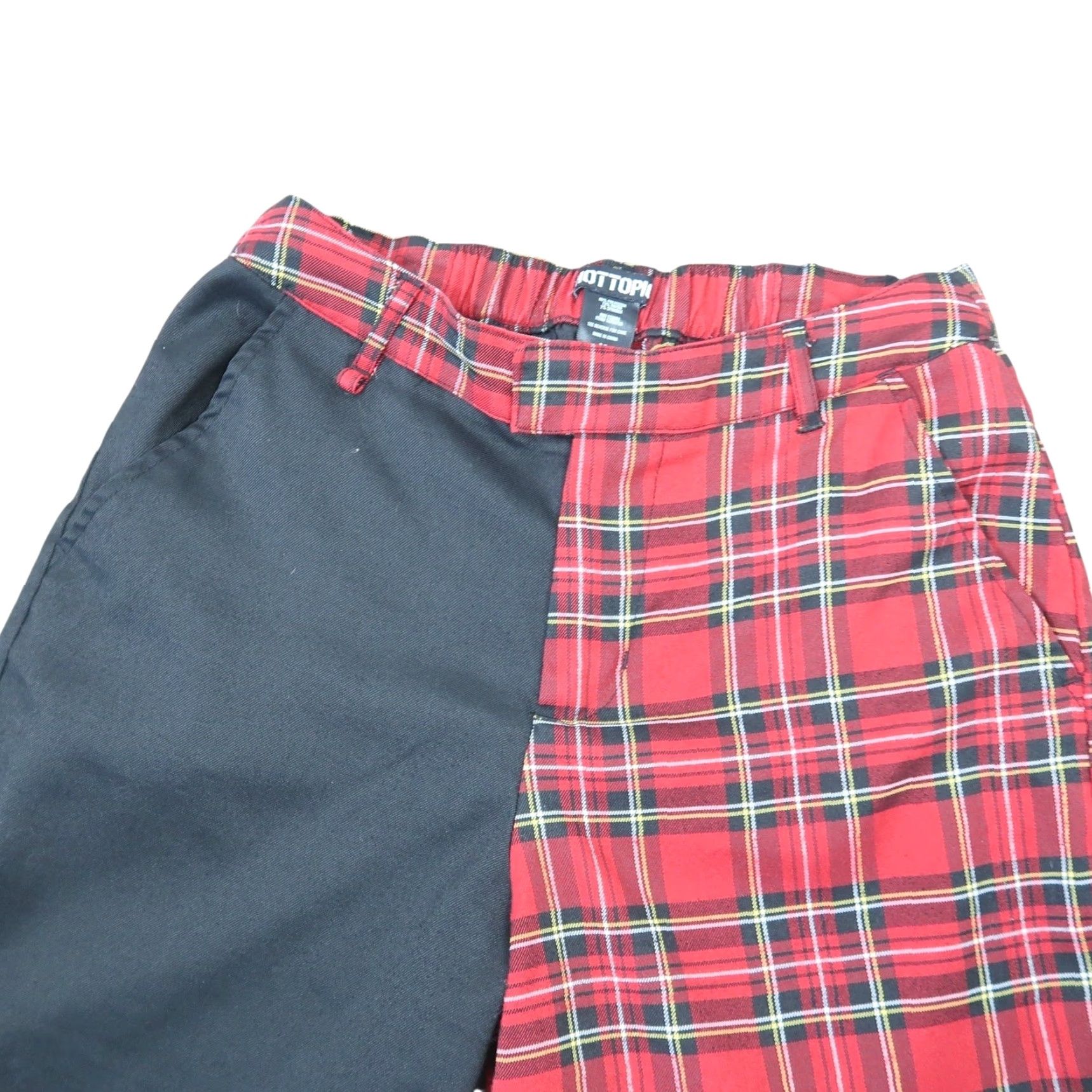Hot Topic VINTAGE Hot Topic Bermuda Shorts Womens M Red Plaid Black Split Bermuda Shorts Casual Punk Grunge 10in Inseam Womens Size 32" / US 10 / IT 46 - 2 Thumbnail
