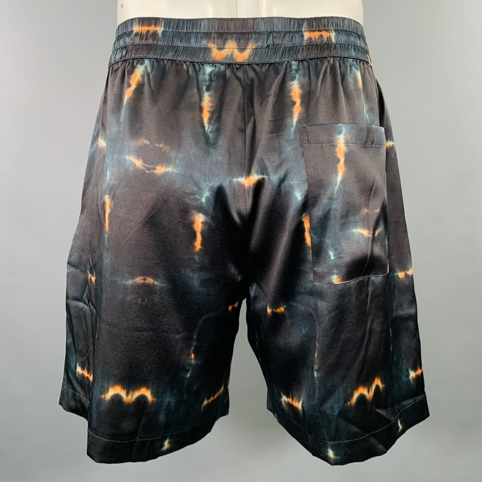 Nahmias NAHMIAS Size L Black White Logo Silk Blend Joggers Shorts Size US 34 / EU 50 - 2 Thumbnail