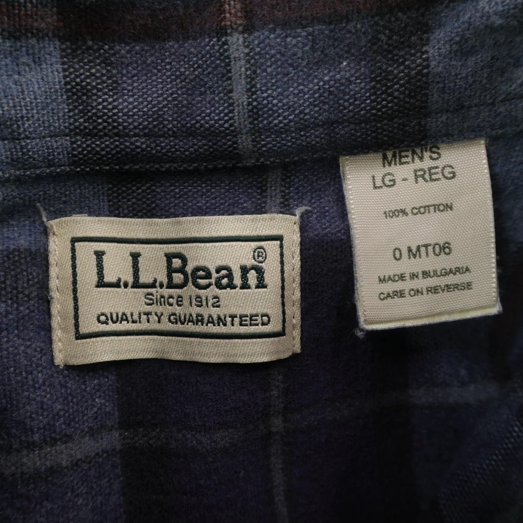 Vintage VINTAGE LL Bean Shirt Mens Large Blue Gray Plaid Flannel Button-Up Casual Outdoors Workwear Size US L / EU 52-54 / 3 - 7 Thumbnail