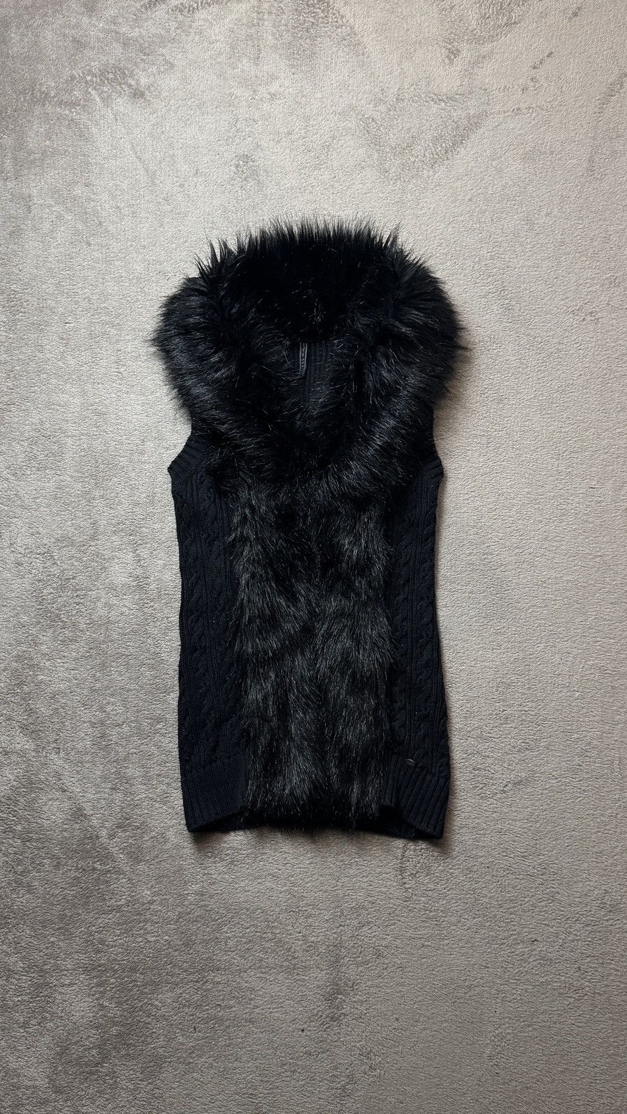 Japanese Brand Guess Y2K Faux Fur Knit Vest Jacket miu miu punk grunge cdg Size XS / US 0-2 / IT 36-38 - 1 Thumbnail