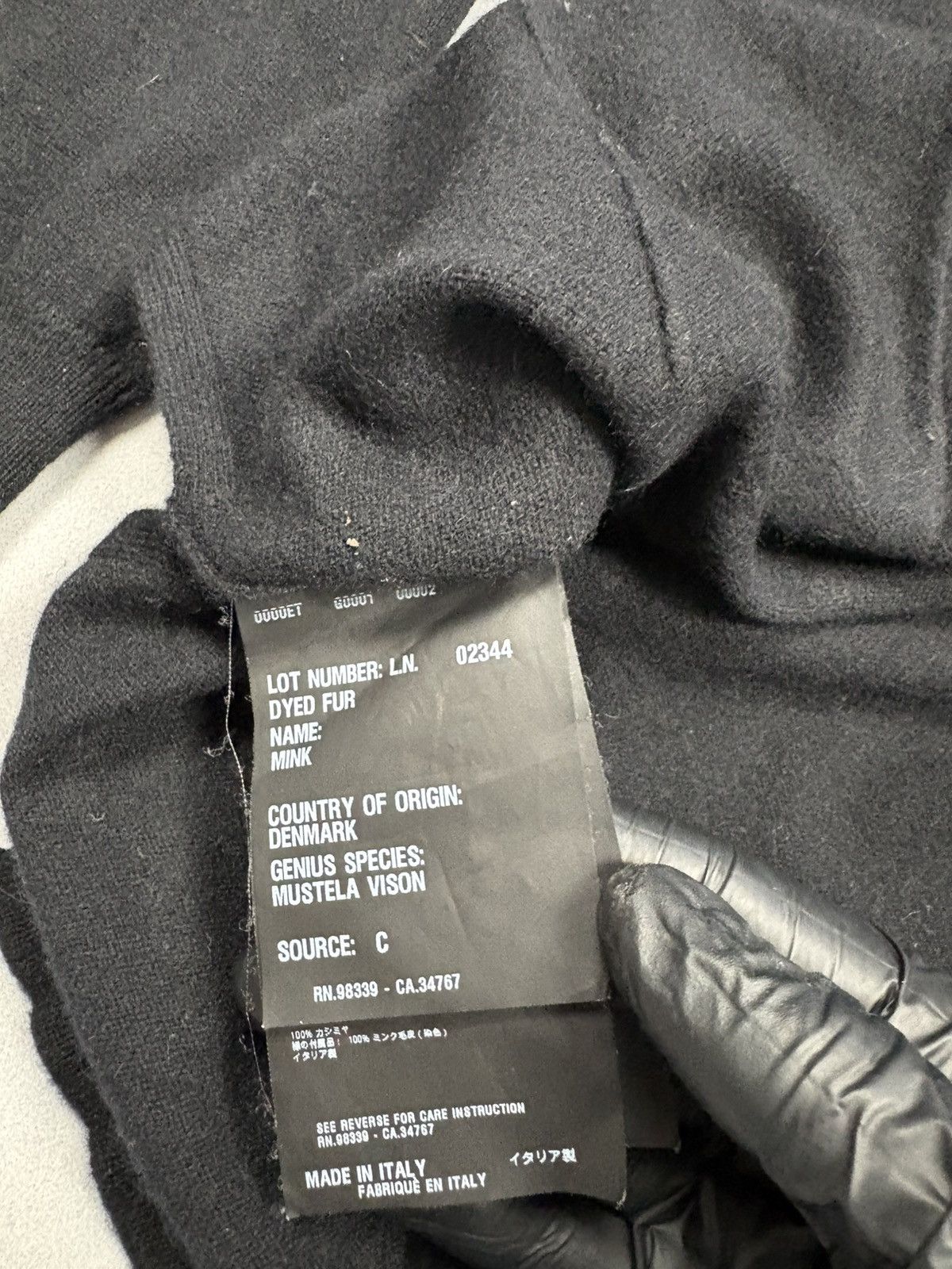 Prada Prada Milano Cashmere Cardigan Mink Fur Collar Black Size 46 Size L / US 10 / IT 46 - 20 Thumbnail