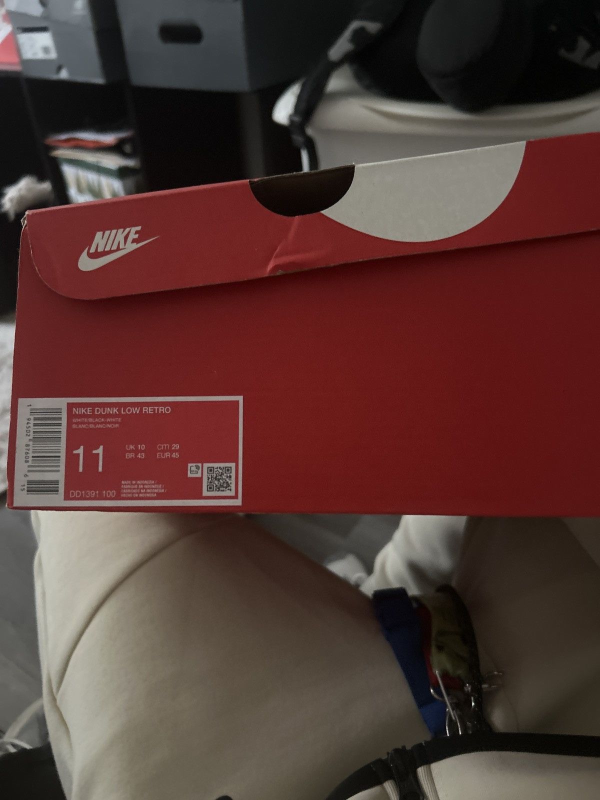 Nike Nike panda black and white lows Size US 11 / EU 44 - 6 Thumbnail