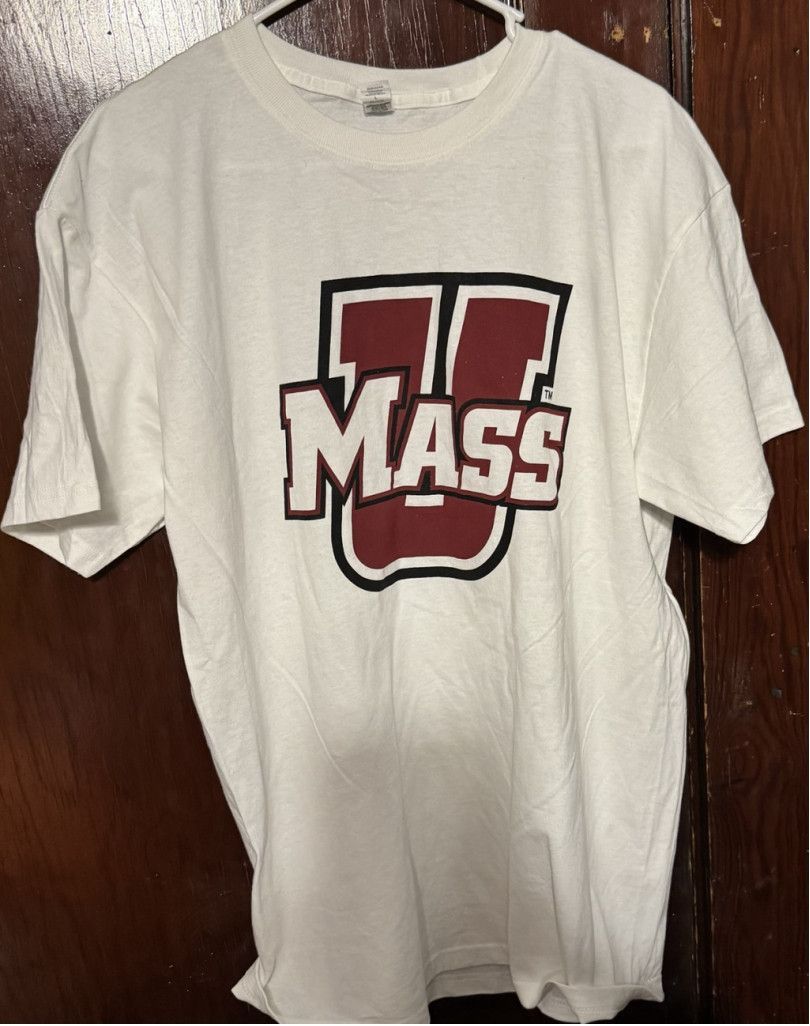 NCAA UMass Minutemen Short Sleeve Logo T-shirt Men's L White NWOT Size US L / EU 52-54 / 3 - 1 Thumbnail
