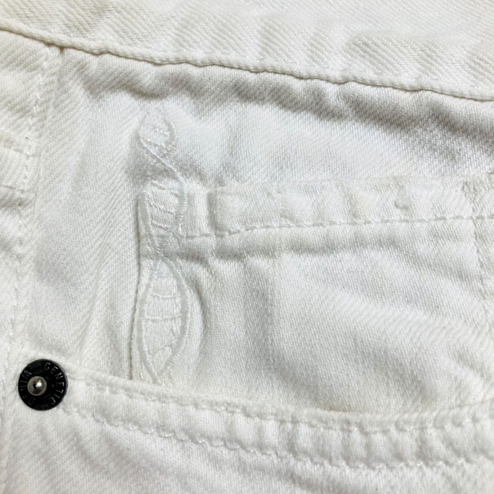 Denime Genetic Denim Jeans White Size 24 Skinny Distressed Inseam 30 Low Rise 5-Pocket Womens Size 42" / US 20 - 6 Thumbnail