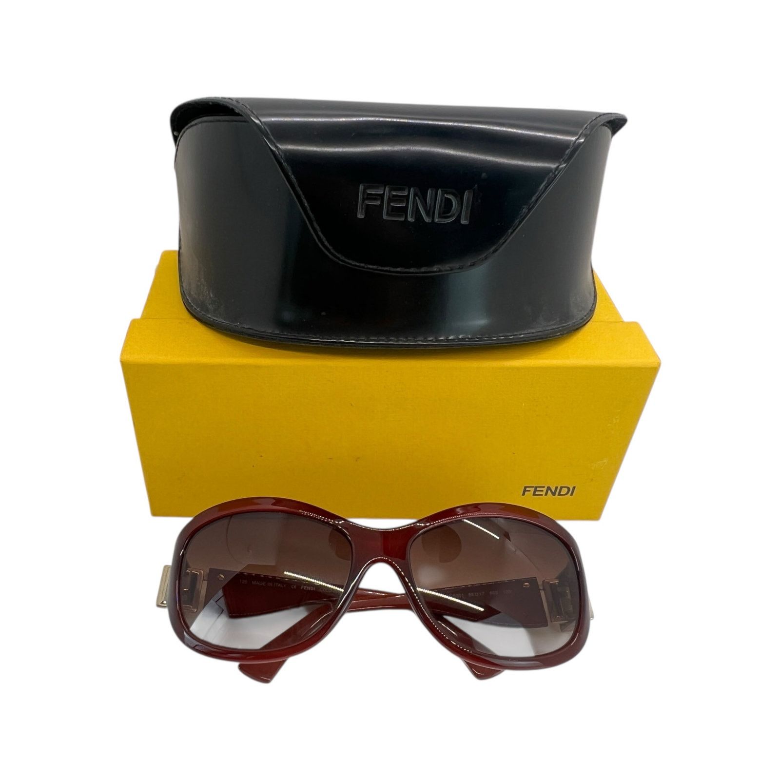 Fendi Fendi Red Sunglasses Size ONE SIZE - 3 Thumbnail