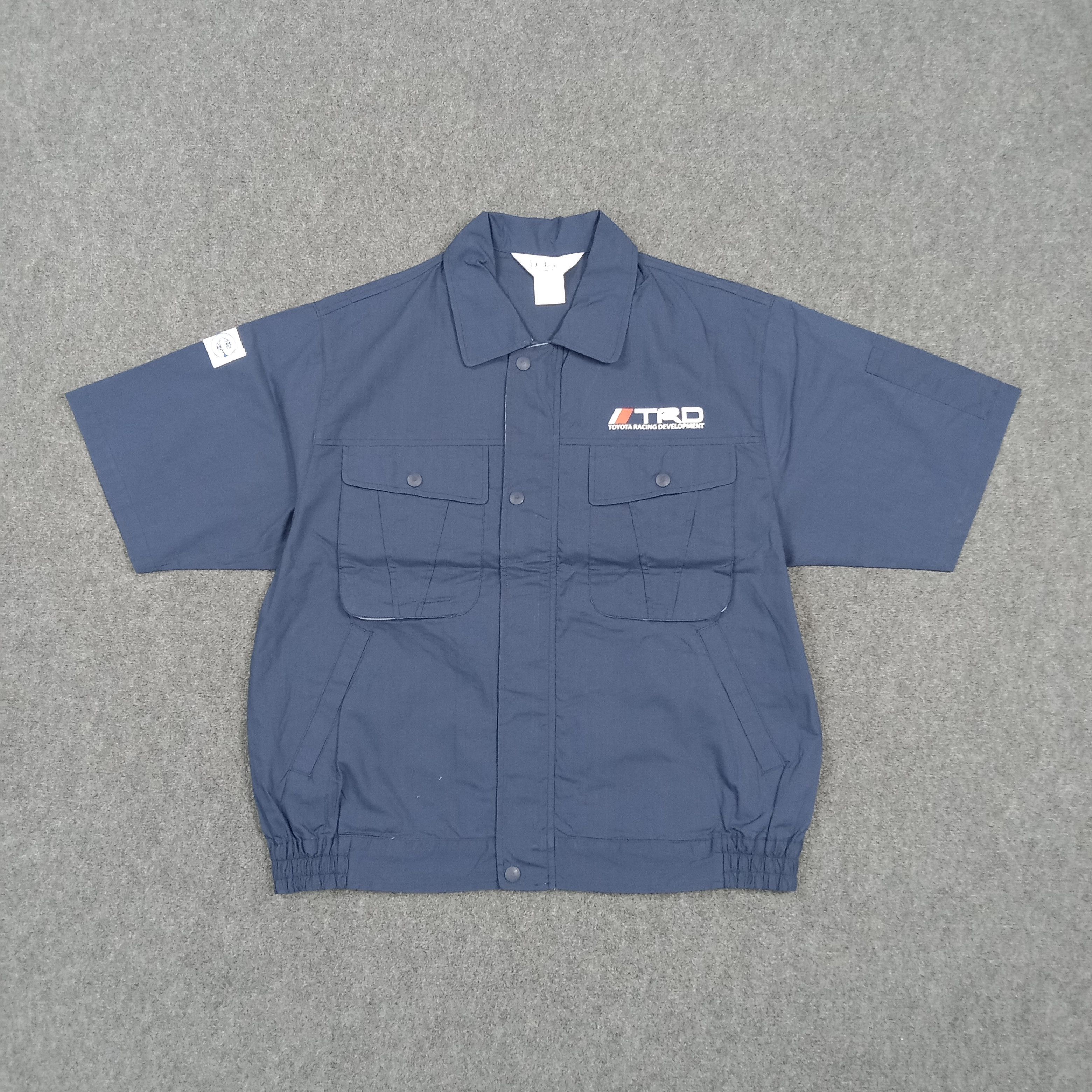 Japanese Brand TRD Toyota Motorsports Custom Short Sleeve Jacket C286N24 Size US L / EU 52-54 / 3 - 3 Thumbnail