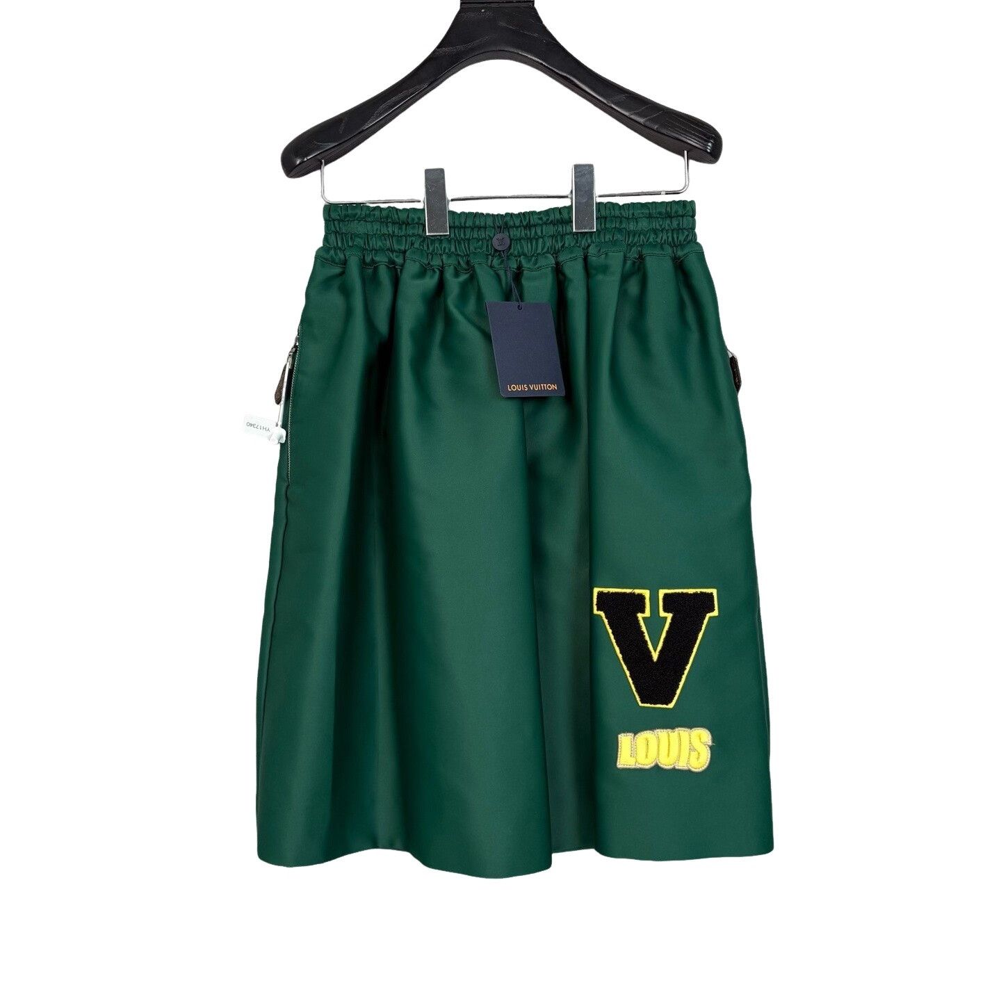 Louis Vuitton Louis Vuitton V Logo Mini Skirt Size 36 Size 26" / US 2 / IT 38 - 1 Thumbnail