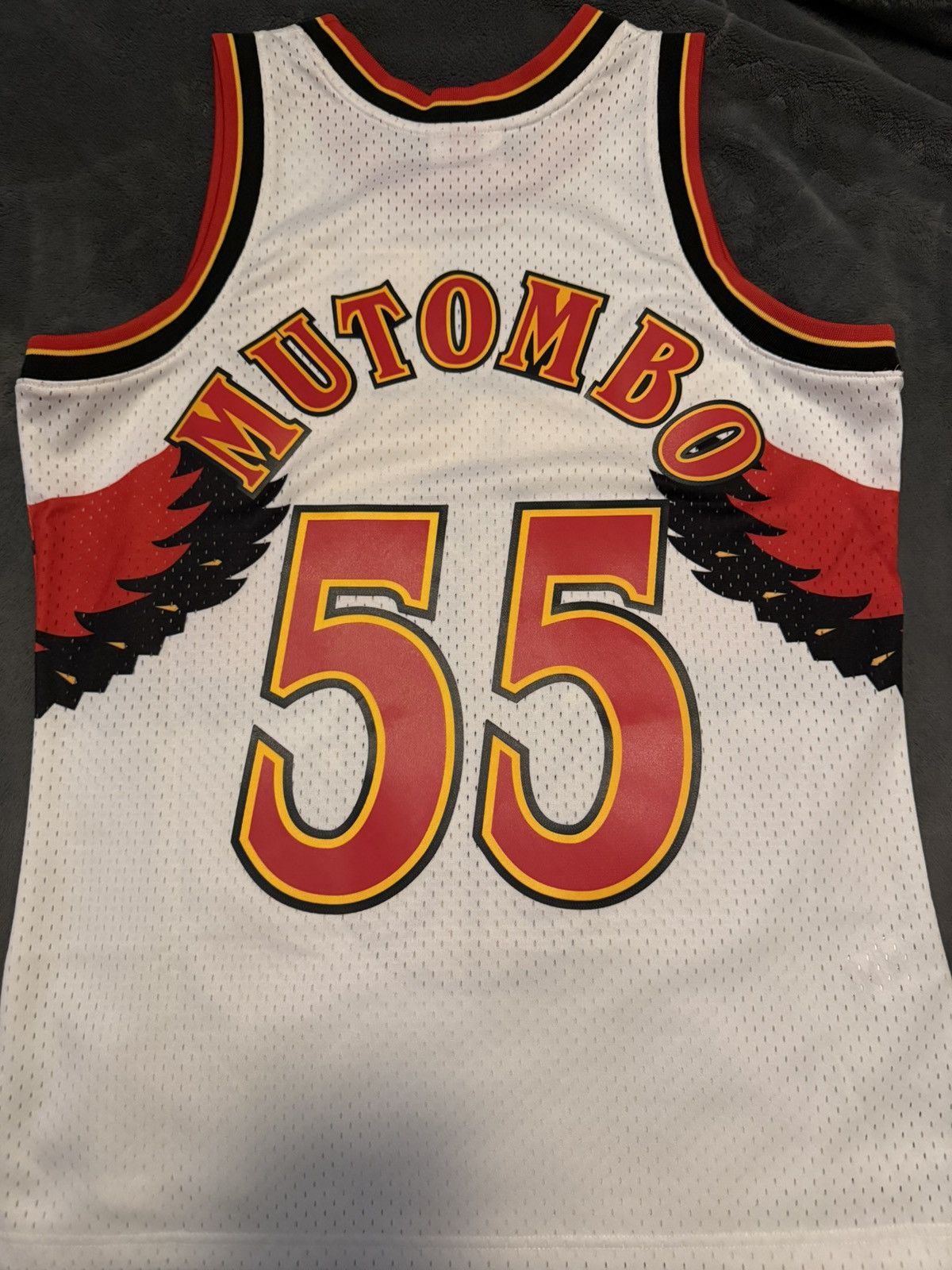 Mitchell & Ness Dikembe Mutombo Jersey Size US M / EU 48-50 / 2 - 2 Thumbnail
