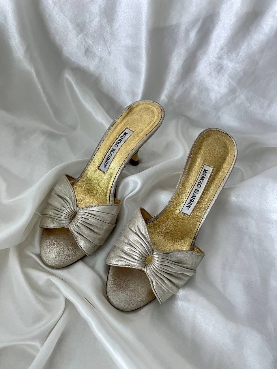 image of Manolo Blahnik Metalic Kitten Heel Shoes in Silver, Women's (Size 7.5)