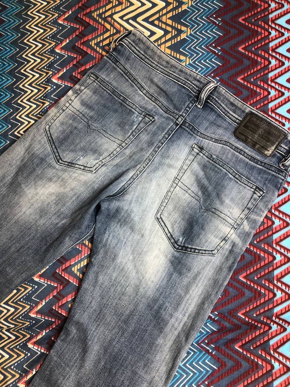 Diesel × Vintage Vintage Diesel BUSTER Baggy Jeans Embroidered Logo Size US 32 / EU 48 - 11 Thumbnail