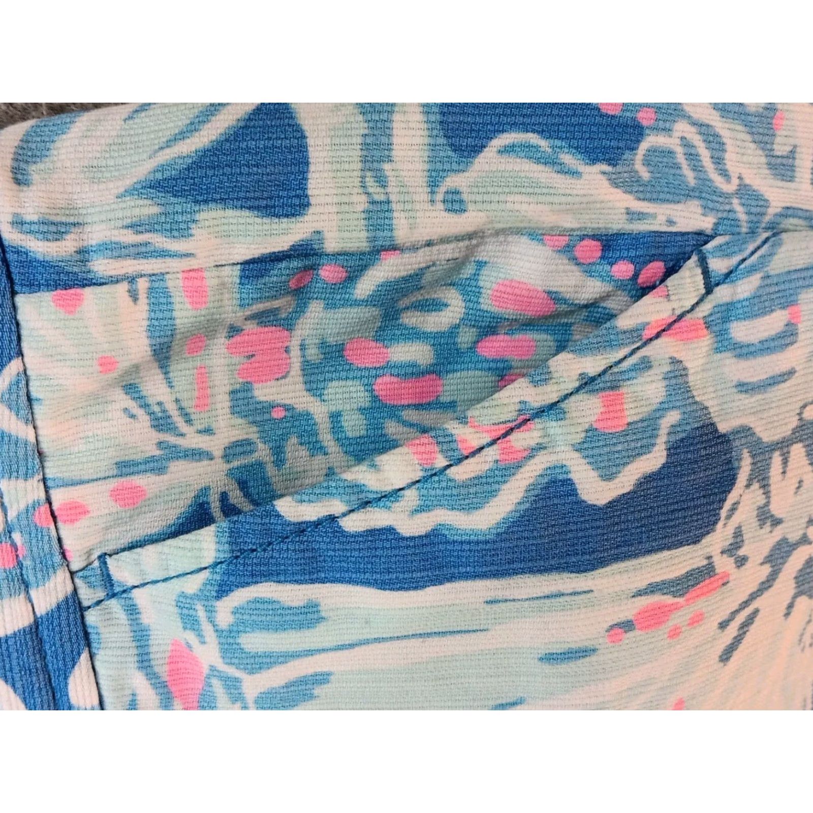 Lilly Pulitzer Lilly Pulitzer Women's Shorts Chino 00 Blue Pink Floral Tropical Resort Summer EUC Size 24" / US 00 / IT 34 - 6 Thumbnail