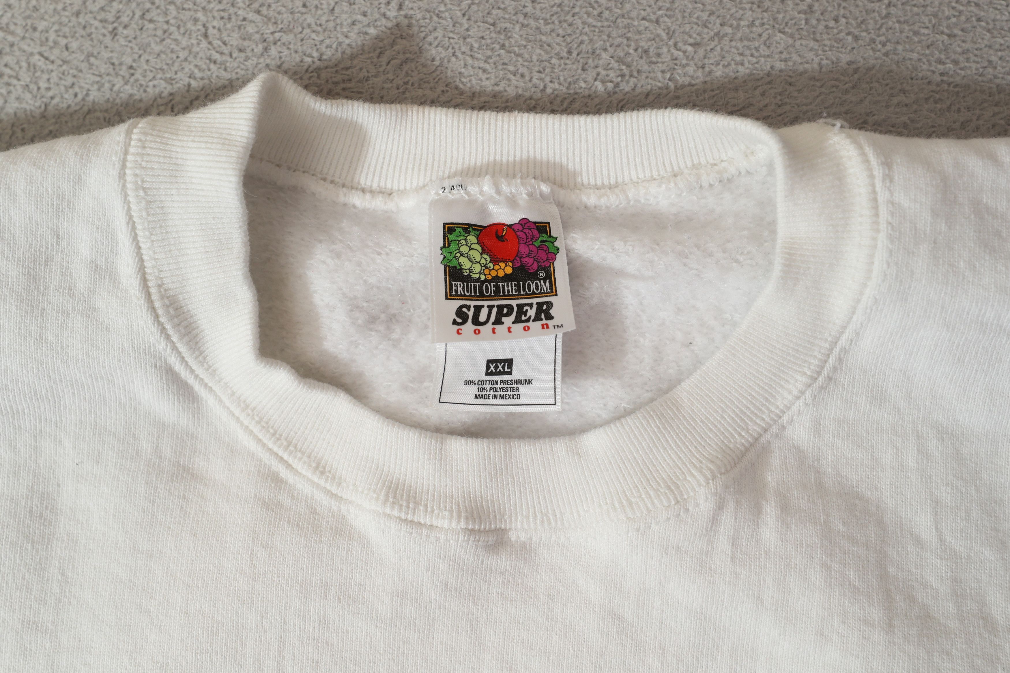 Fruit Of The Loom Denver Water World Vintage White Employee Crewneck (XXL) Size US XXL / EU 58 / 5 - 8 Thumbnail