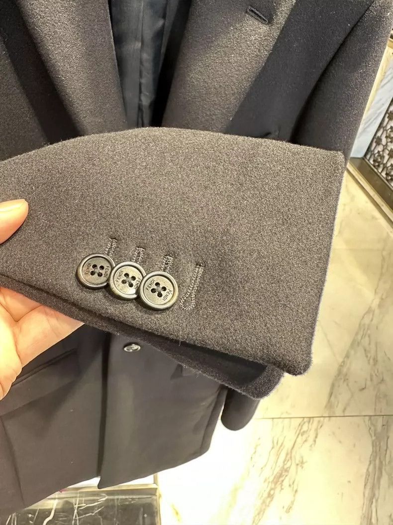 Fendi Fendi Men's Overcoat in Size 44 Size US XL / EU 56 / 4 - 3 Thumbnail
