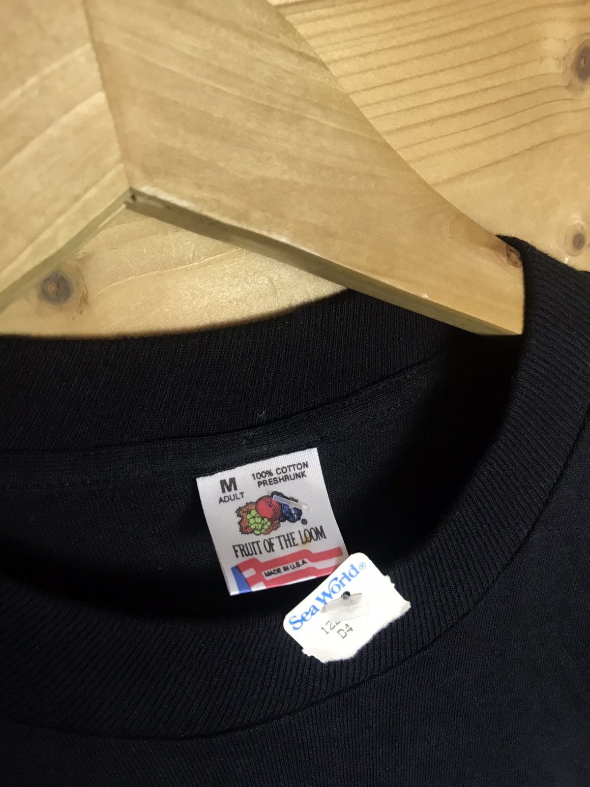 Vintage Vintage 90s Sea World shark made in USA single stitch shirt Size US M / EU 48-50 / 2 - 7 Thumbnail