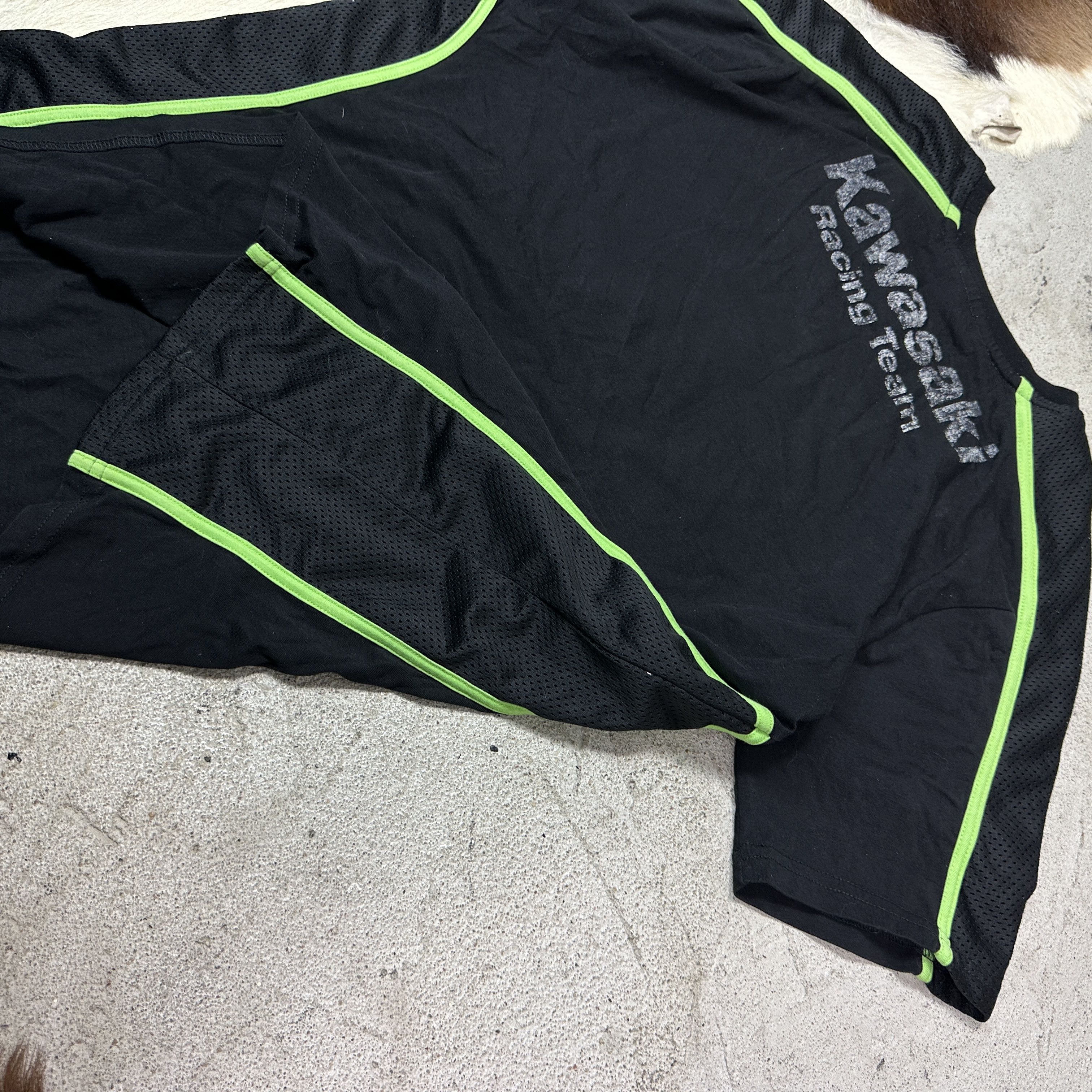 Vintage Vintage Moto Biker Racing Kawasaki Printed T-shirt Y2K Size US M / EU 48-50 / 2 - 4 Thumbnail