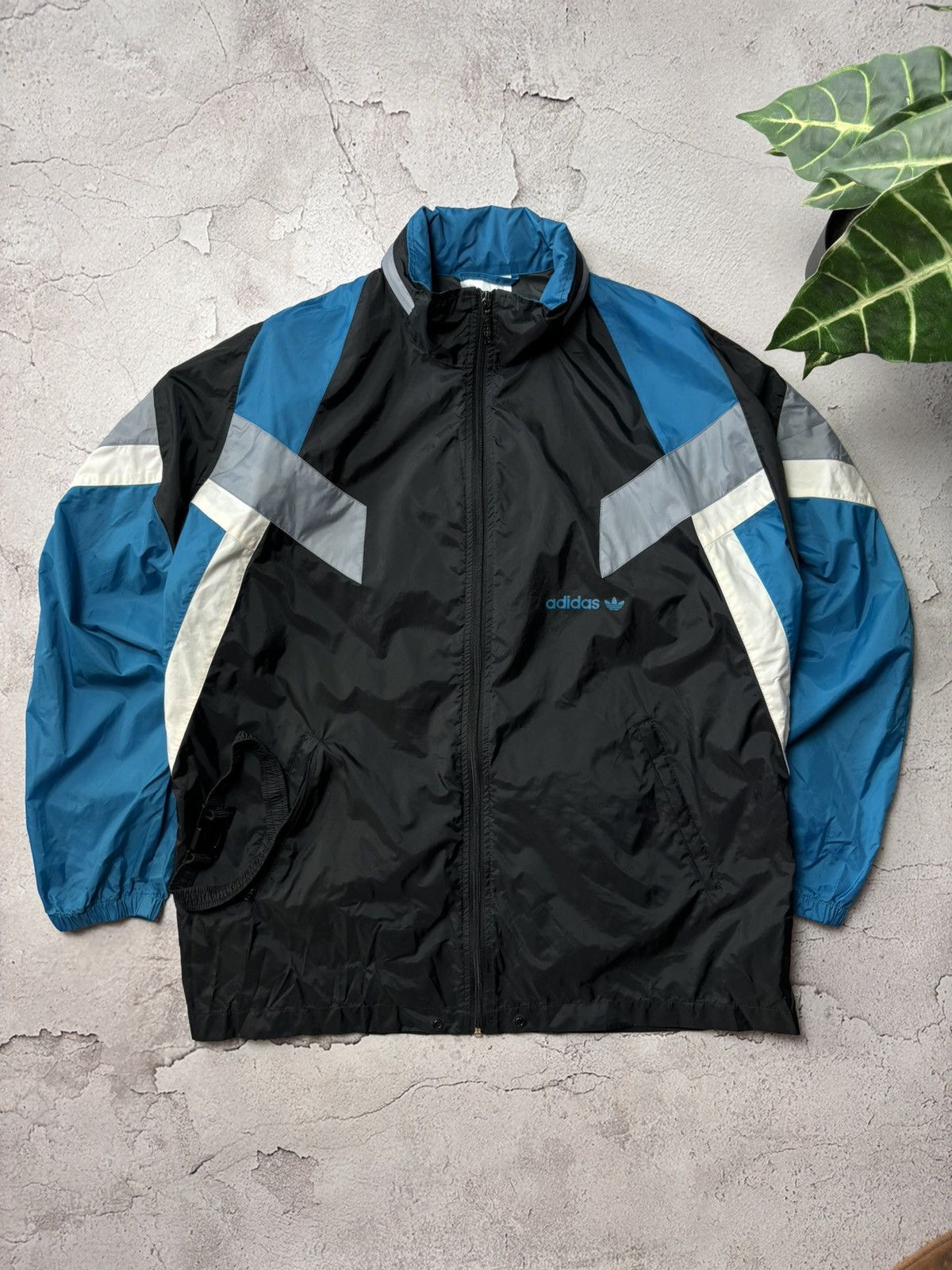 Adidas mens Adidas Originals Vintage Windbreaker jacket L Size US L / EU 52-54 / 3 - 1 Thumbnail