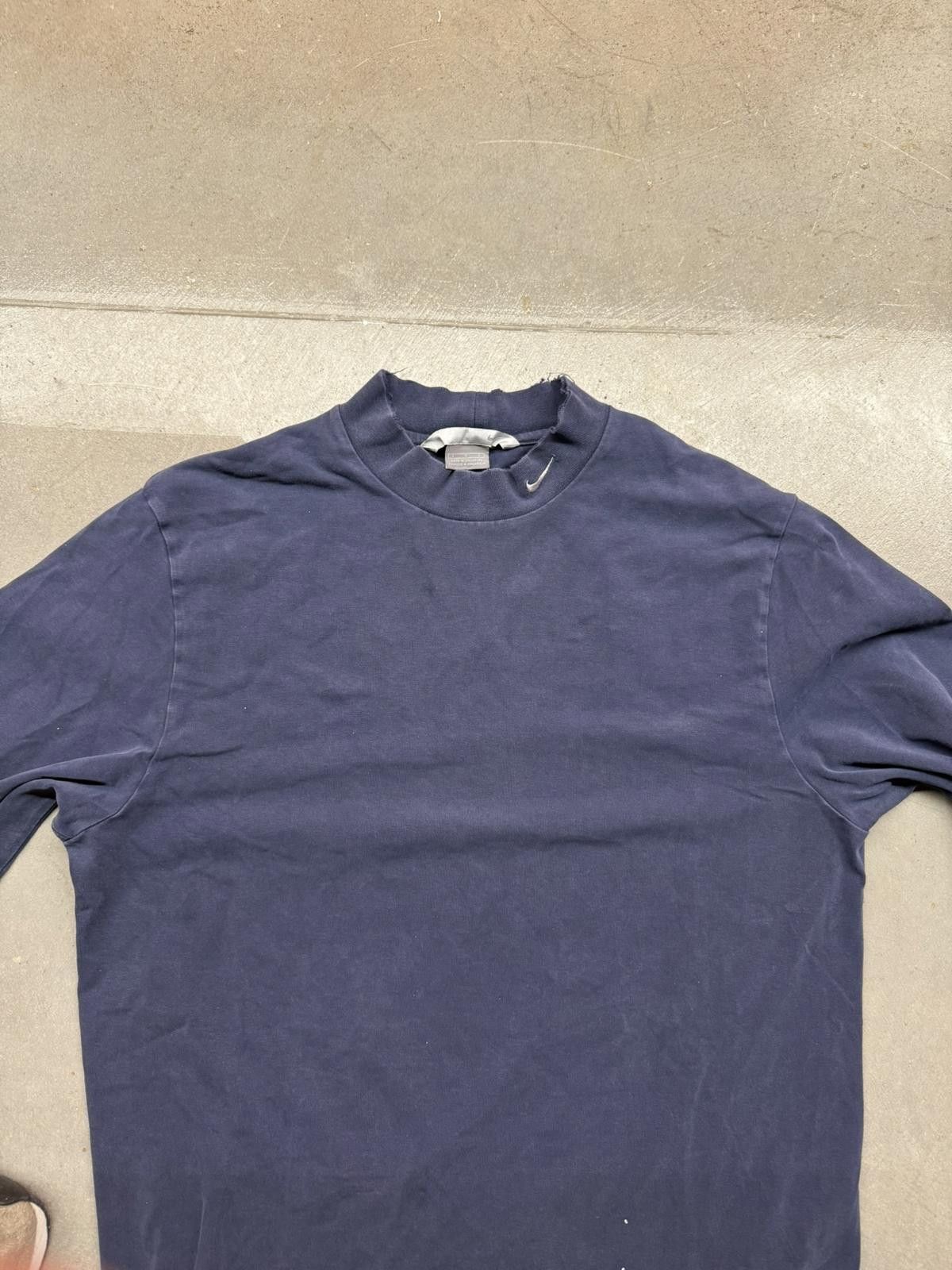 Nike Vintage Y2K Nike Mock Neck Faded Long-Sleeve Shirt Size US L / EU 52-54 / 3 - 7 Thumbnail