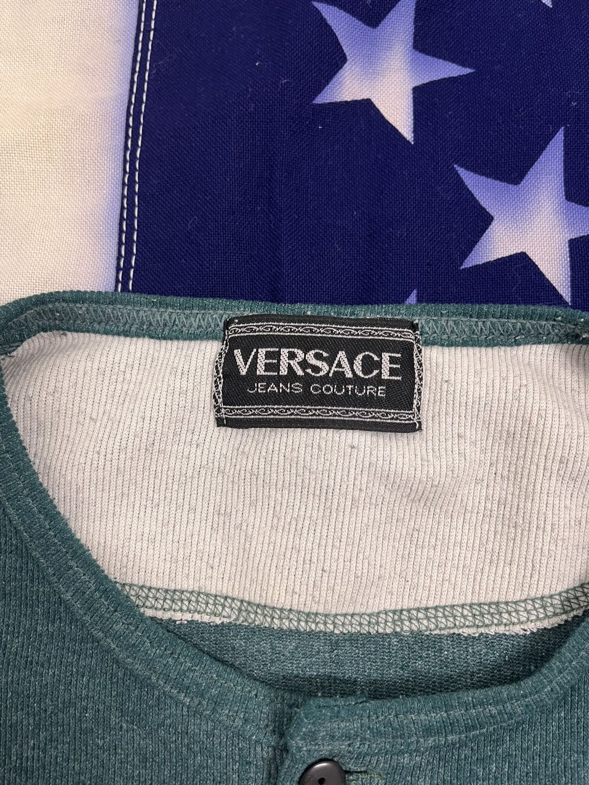 Versace Jeans Couture Vintage Versace Small logo t-shirt Size US M / EU 48-50 / 2 - 7 Thumbnail