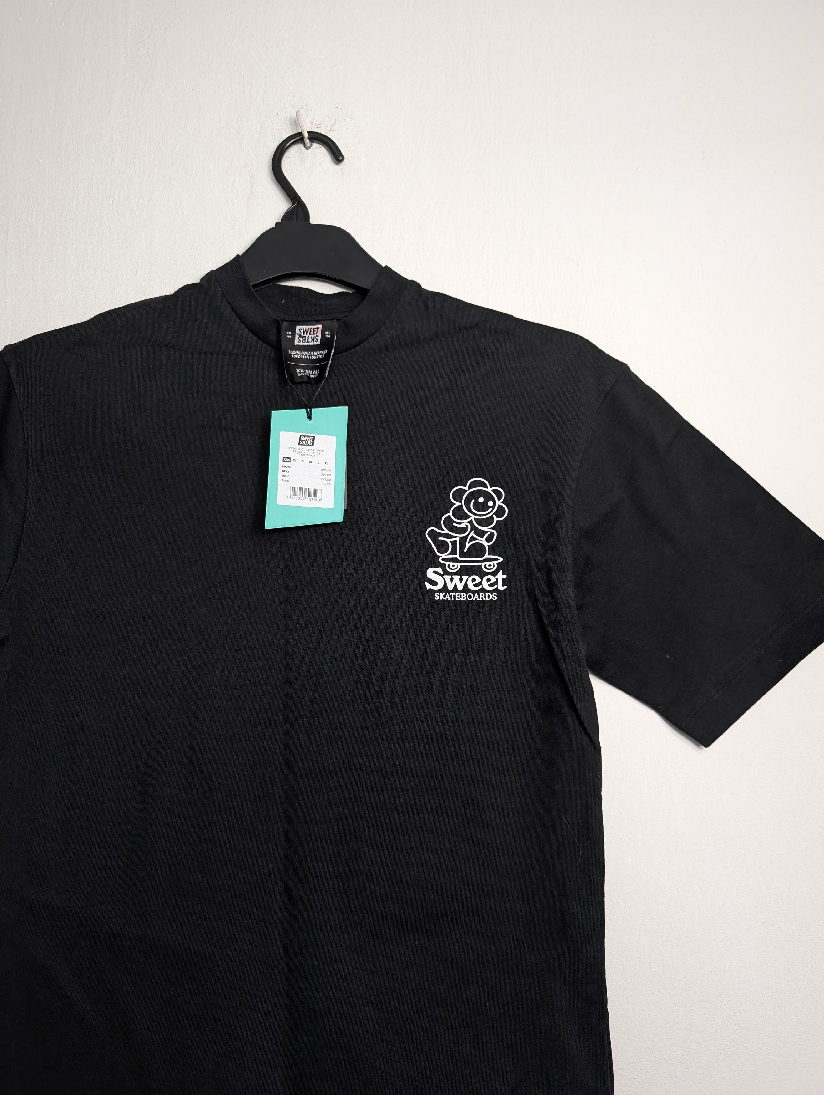 Other SWEET SKTBS Loose Flower Graphic T-Shirt Skate Y2K Size US XS / EU 42 / 0 - 3 Thumbnail