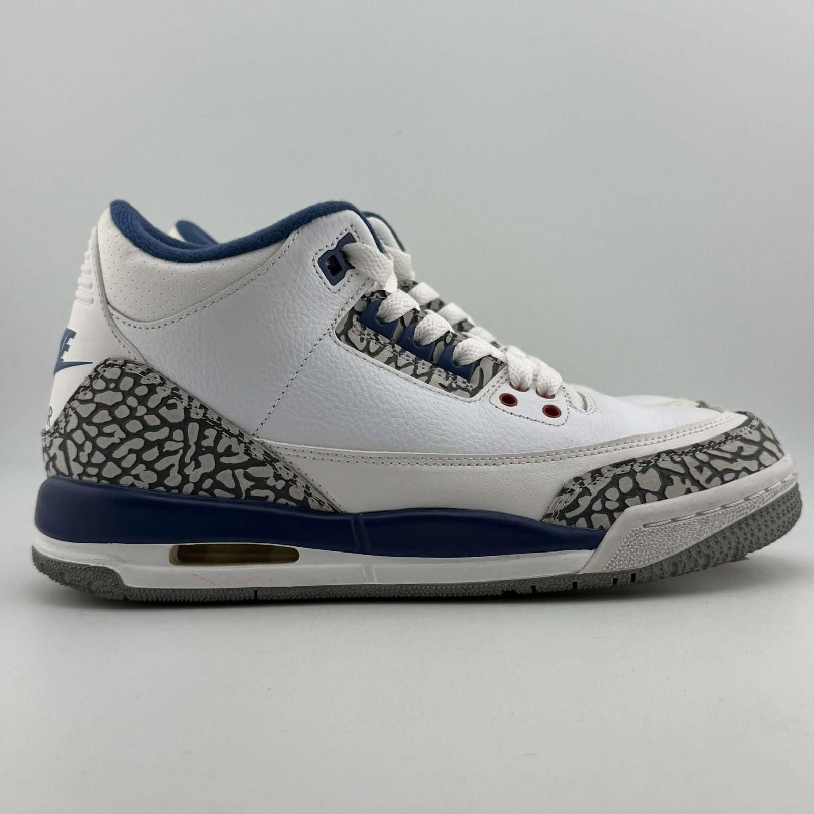 Jordan Brand Air Jordan 3 Retro OG BG White/Fire Red-True Blue 4.5Y Size US 5 / EU 37 - 4 Thumbnail