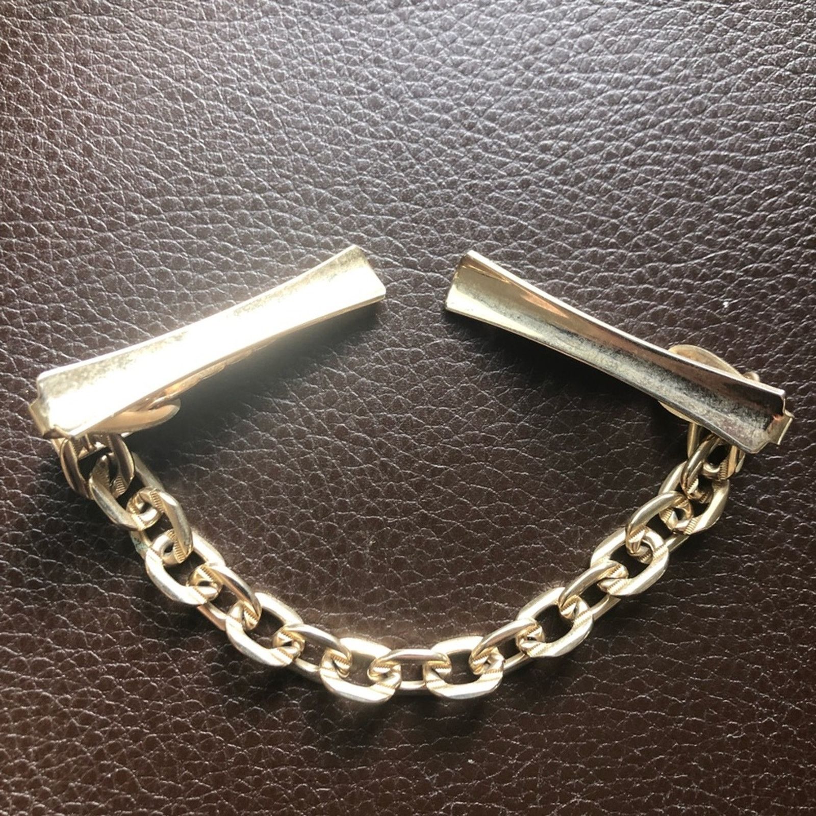 Vintage Vintage gold plated chunky chain sweater clothing clips Size ONE SIZE - 5 Thumbnail