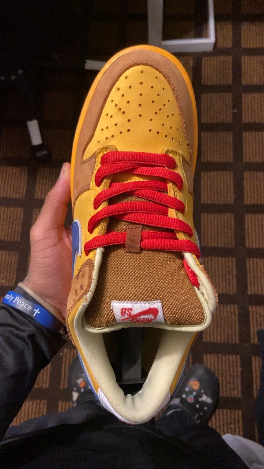 Nike × Vintage Dunk low Newcastle brown ale Size US 8.5 / EU 41-42 - 2 Thumbnail