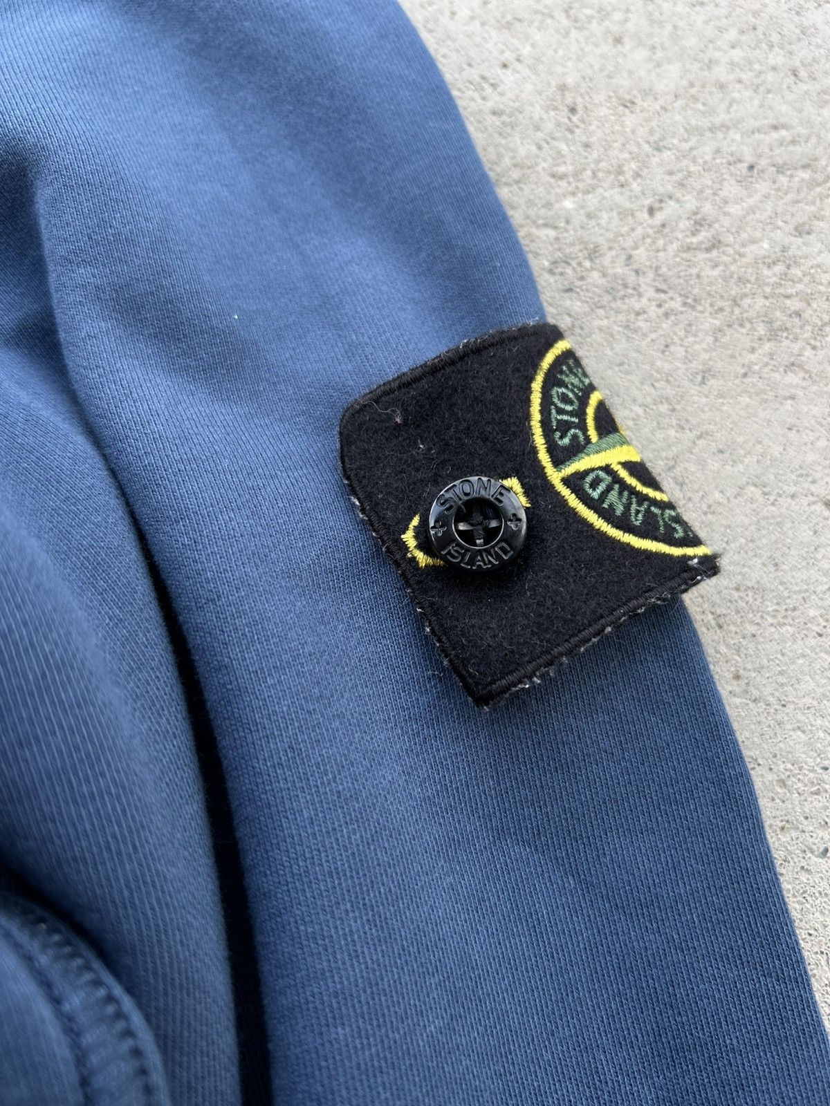 Stone Island STONE ISLAND BLUE LOGO PATCH HOODIE Size US L / EU 52-54 / 3 - 5 Thumbnail