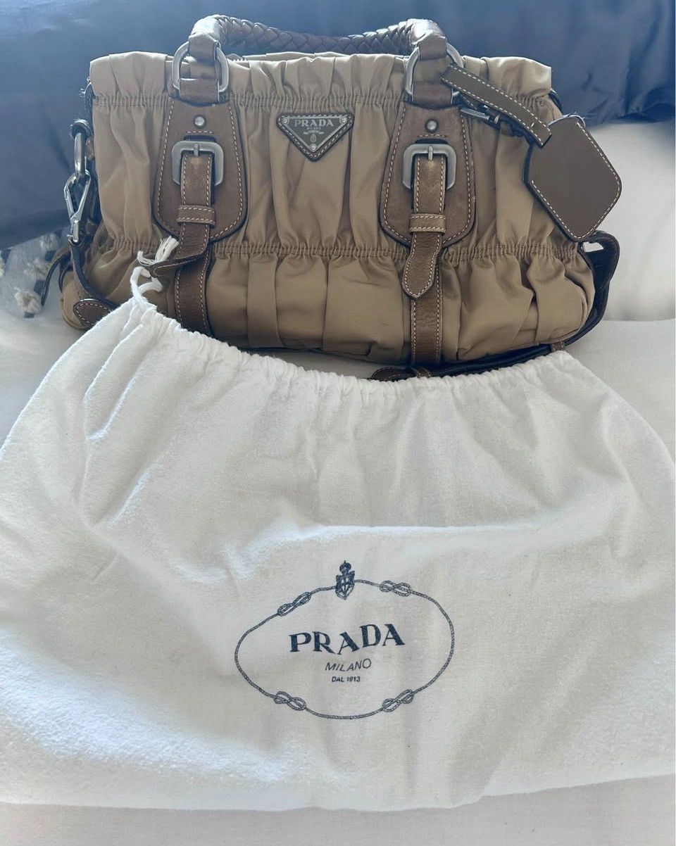 Prada Prada Tessuto Gaufre nylon satchel - Rare find Size ONE SIZE - 1 Thumbnail