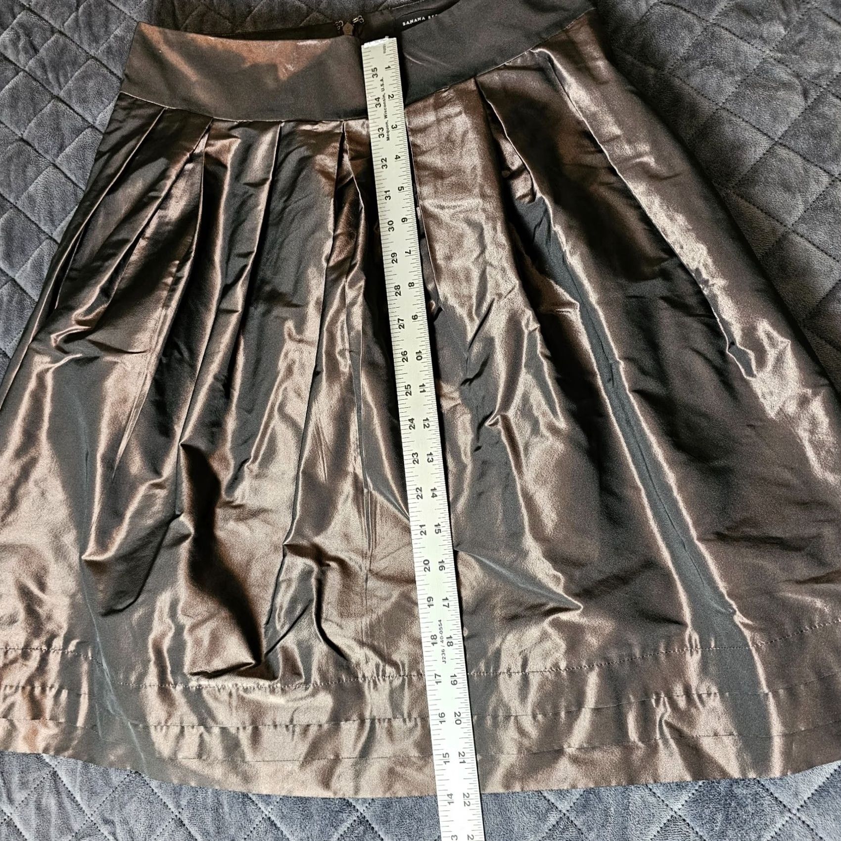 Banana Republic Banana Republic Skirt Women Midi Purple Metallic Pleated Lined Zip Size 8 Size 30" / US 8 / IT 44 - 4 Thumbnail