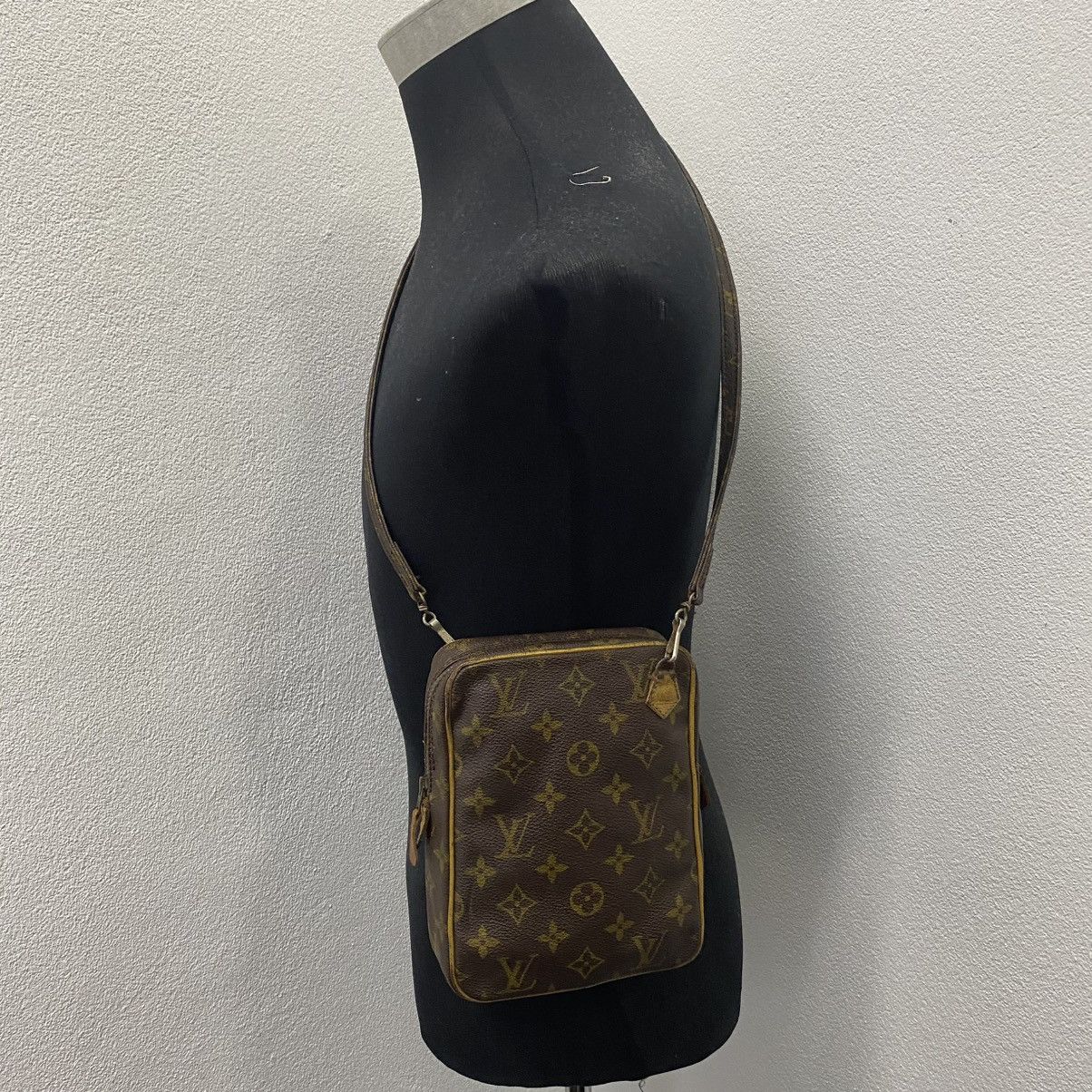 Vintage ‼️YES‼️AUTH. VINTAGE LOUIS VUITTON MINI DANUBE SHOULDER BAG Size ONE SIZE - 18 Thumbnail