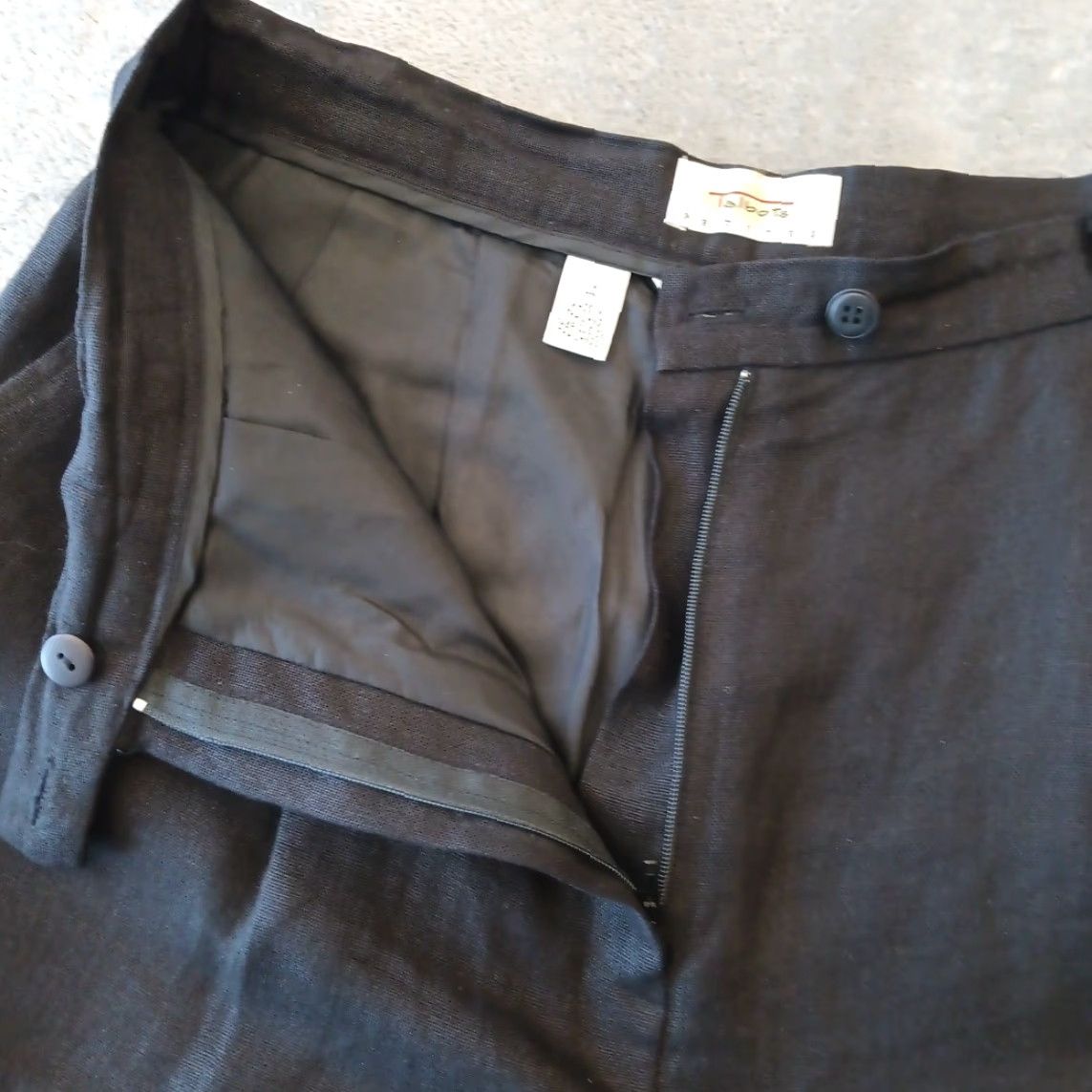 Talbots Talbots Petites Dress Pants Womens 12P Black Linen Pleated Lined Iron Free Flat Front 28in Inseam Straight Leg Pockets Dress Pants Womens Girls Mens? Size 34" / US 12 / IT 48 - 5 Thumbnail