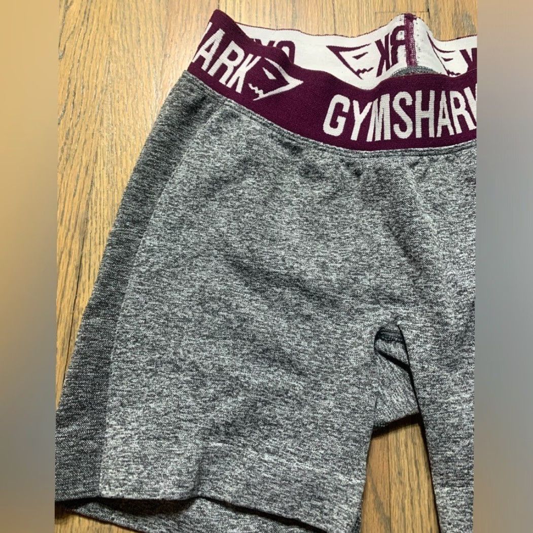 Gymshark Gymshark Shorts Women XS Gray Regular Athletic Gymshark Gray Shorts Women XS Regular Athletic Size 26" / US 2 / IT 38 - 2 Thumbnail