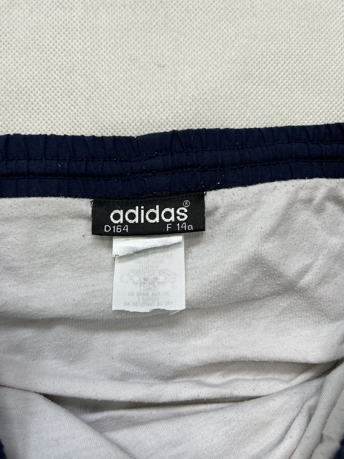 Adidas × Vintage Shorts Adidas Vintage 90’s Logo Size US 30 / EU 46 - 2 Thumbnail