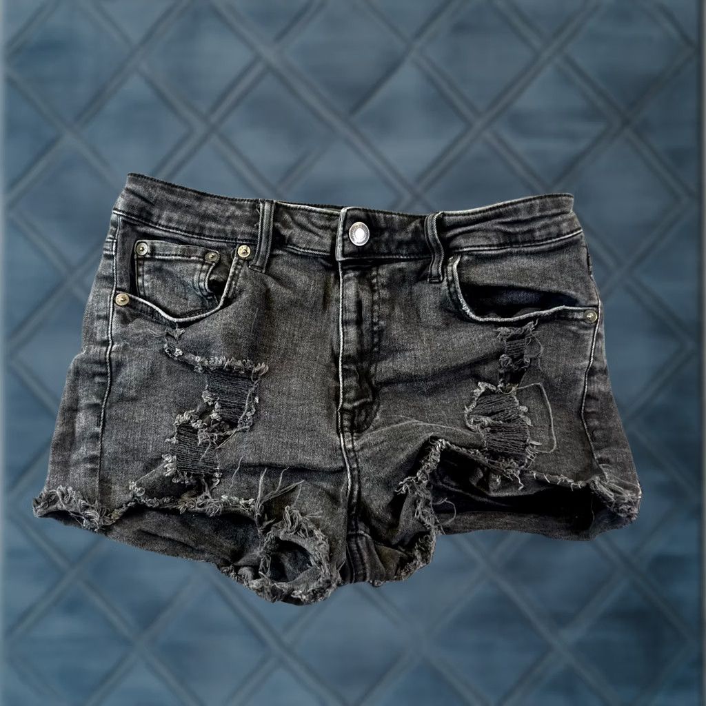 Vintage Aéropostale Shorts Womens 10 Gray Denim Distressed Raw Hem High Rise Casual 5-Pocket Shorts Size 32" / US 10 / IT 46 - 1 Thumbnail