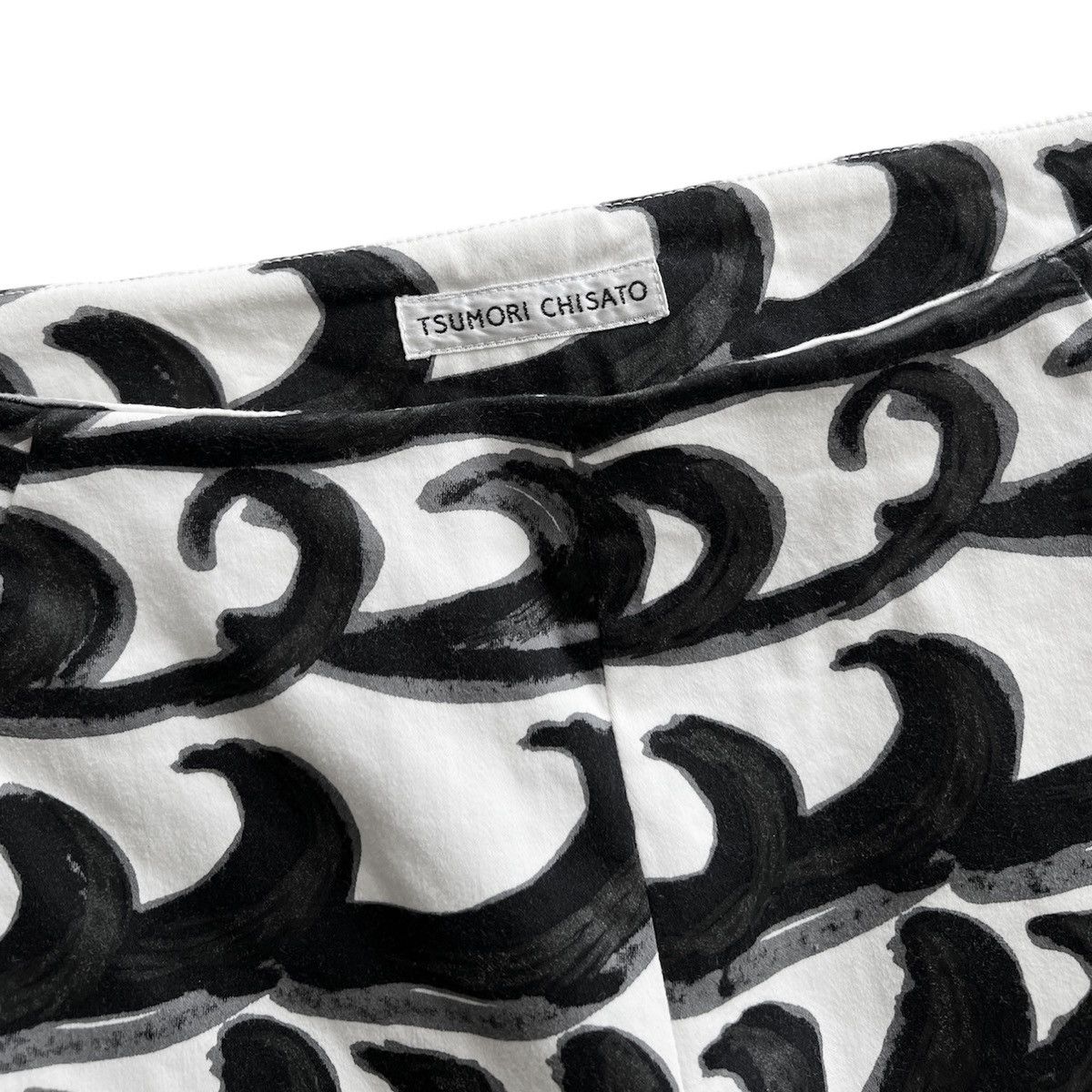 Issey Miyake TSUMORI CHISATO ISSEY MIYAKE WAVE PATTERN PANTS Size US 29 - 3 Thumbnail