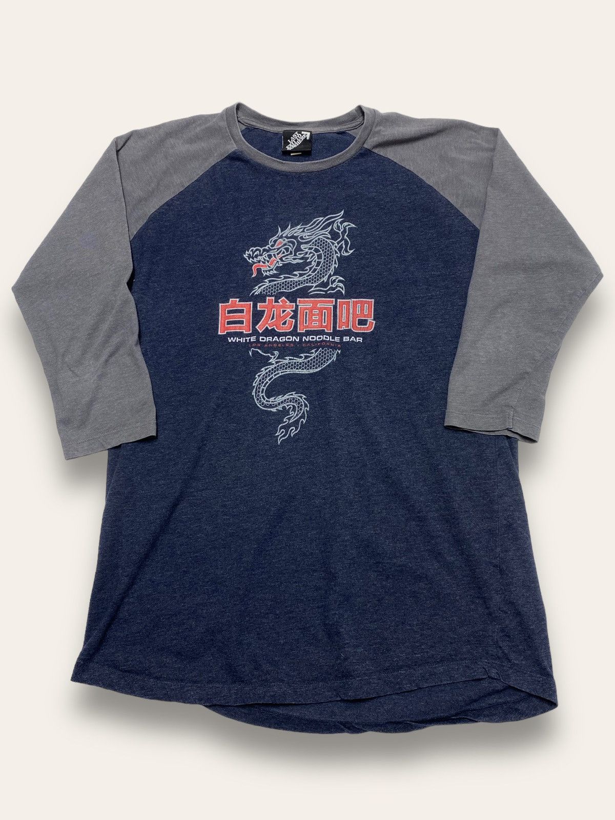 Japanese Brand Vintage WHITE DRAGON NOODLE BAR Big Logo Tee Y2K Size US M / EU 48-50 / 2 - 1 Thumbnail