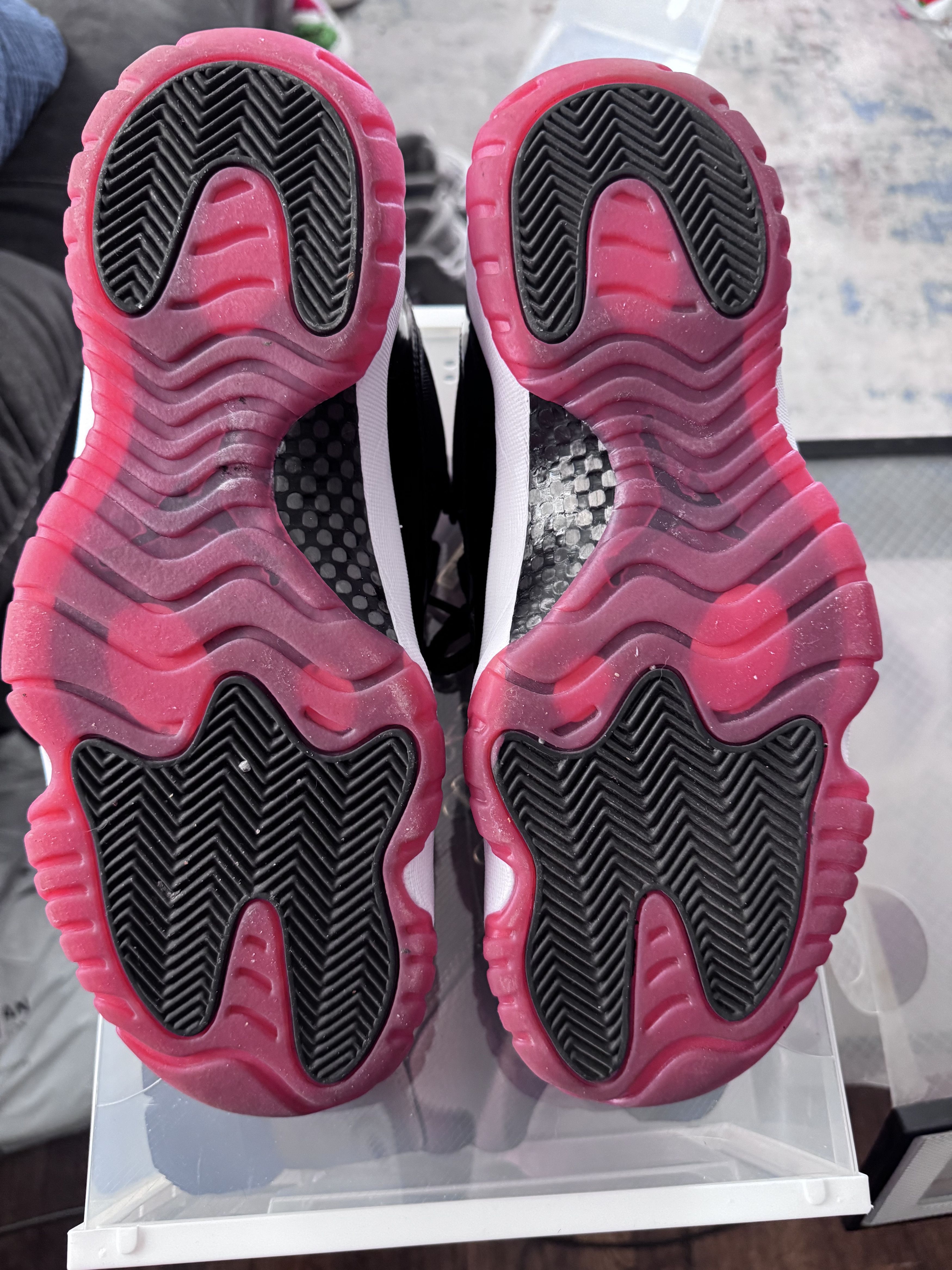 Jordan Brand Jordan 11 Retro Low - Bred (2025) Size US 9.5 / EU 42-43 - 6 Thumbnail