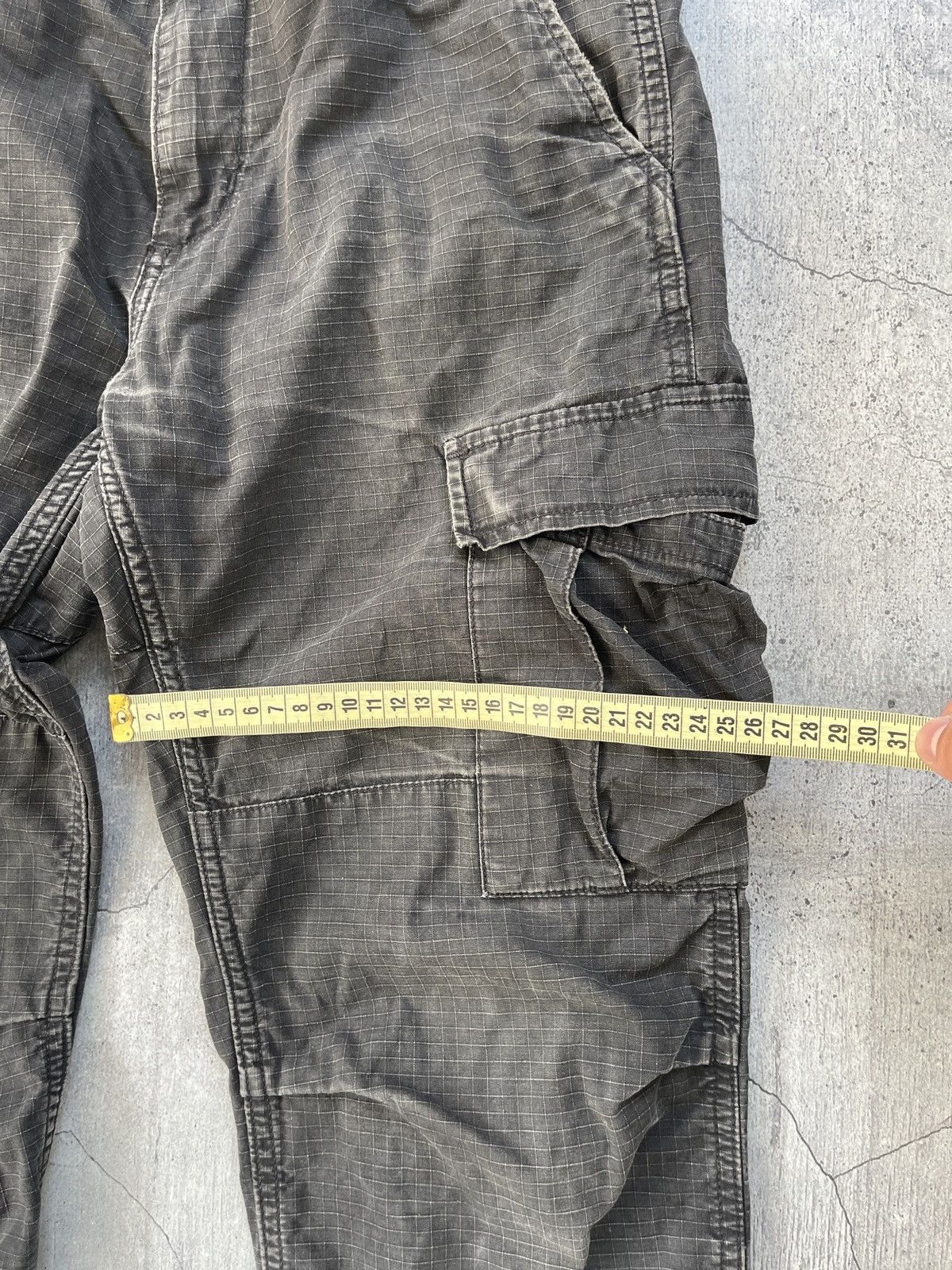 Carhartt × Vintage Vintage Cargo Carhartt Pants Wip Baggy Fit Y2K Opium Size US 31 - 8 Thumbnail