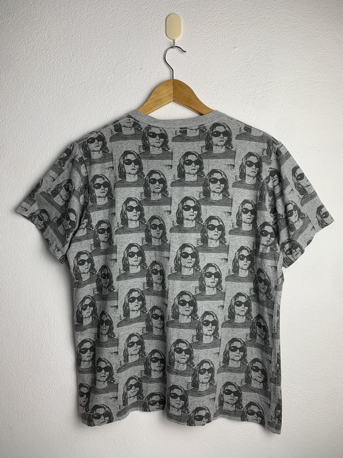 Band Tees × Nirvana × Uniqlo Uniqlo x Nirvana Kurt Cobain All Over Print Tee Size US S / EU 44-46 / 1 - 7 Thumbnail